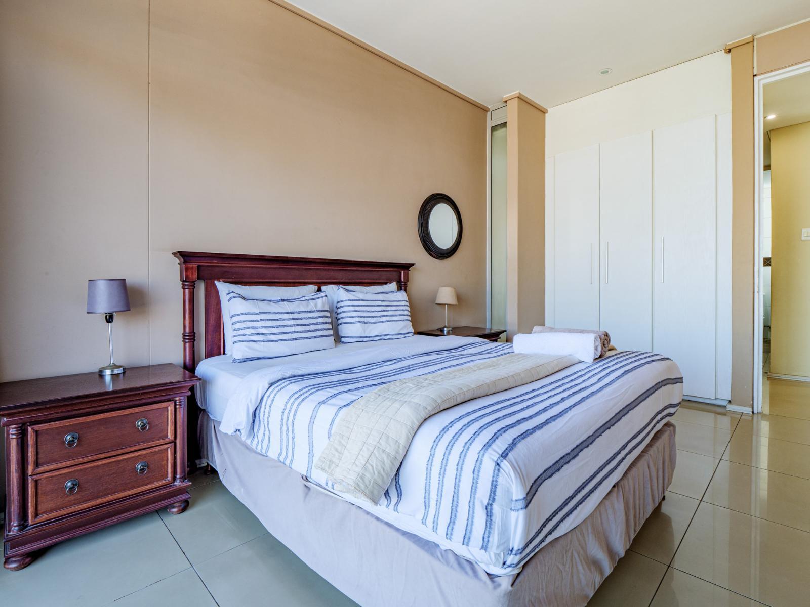 Room 1 — Photo of the whole room