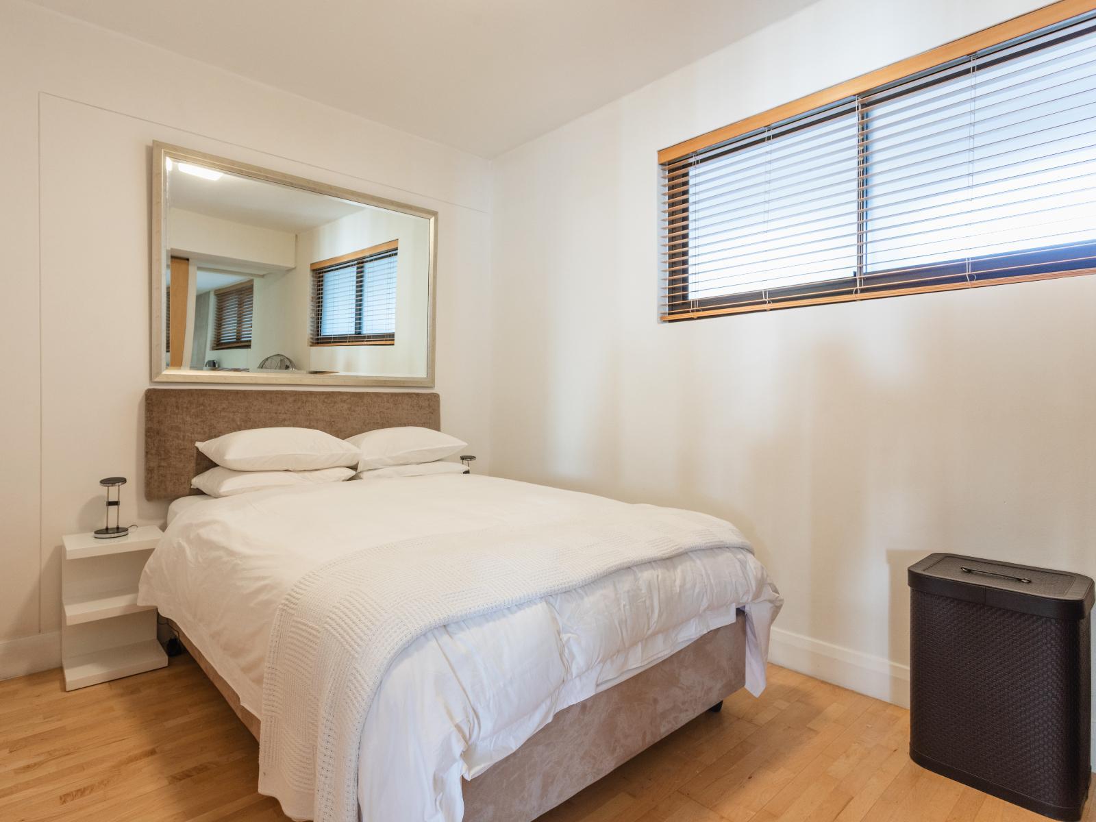 Room 1 — Photo of the whole room