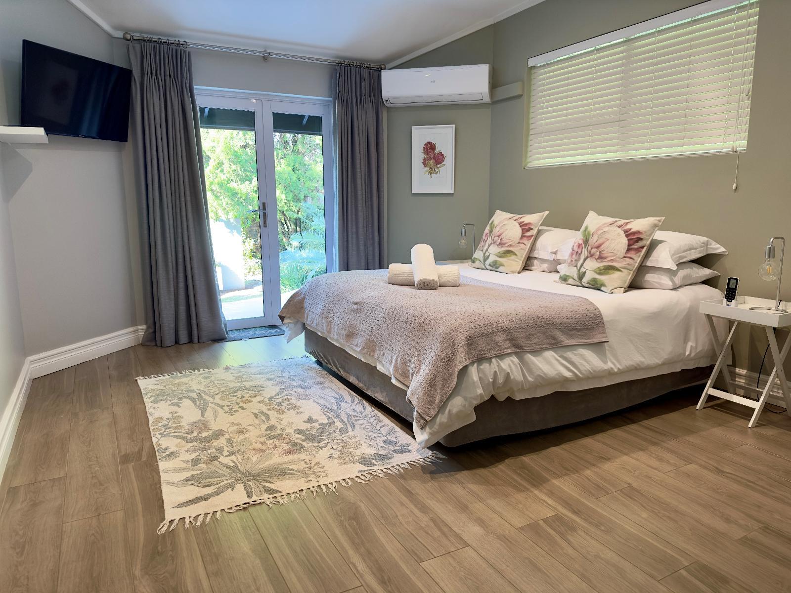 Room 3 — Photo of the whole room