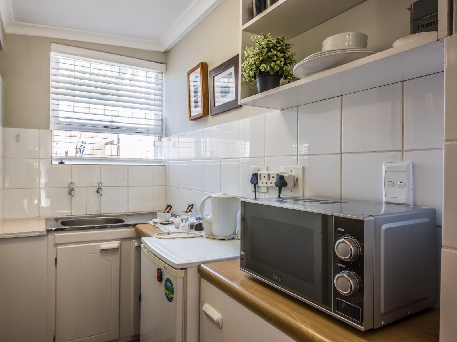 Room 1 — Kitchenette