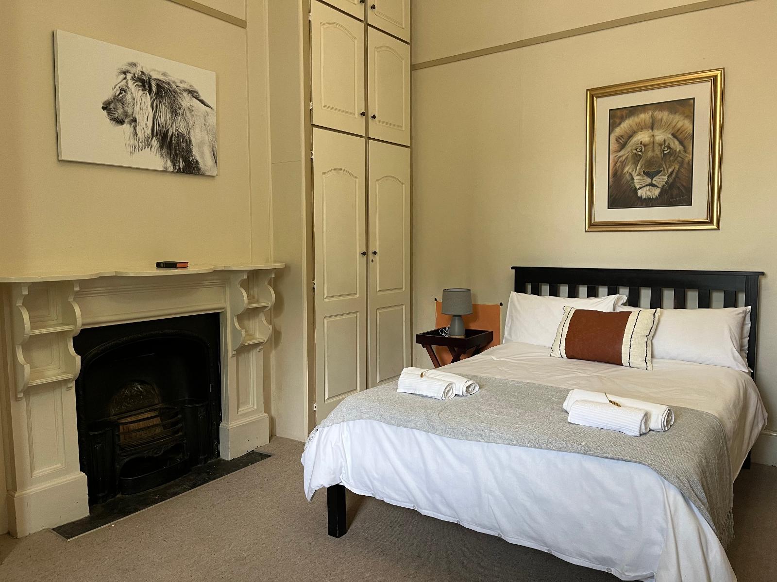 Room 1 — Photo of the whole room
