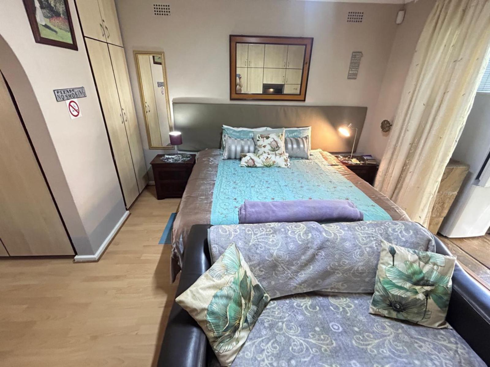 Room 6 — Photo of the whole room