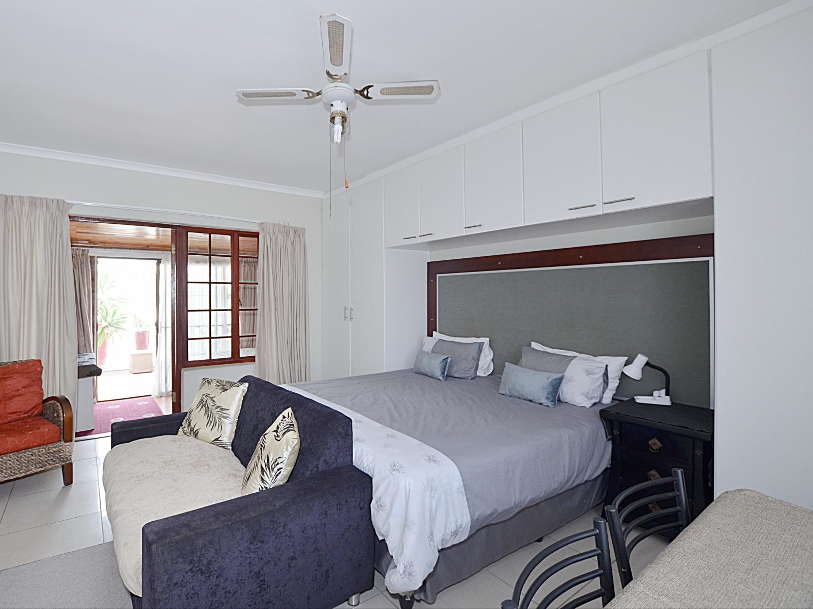 Room 1 — Photo of the whole room