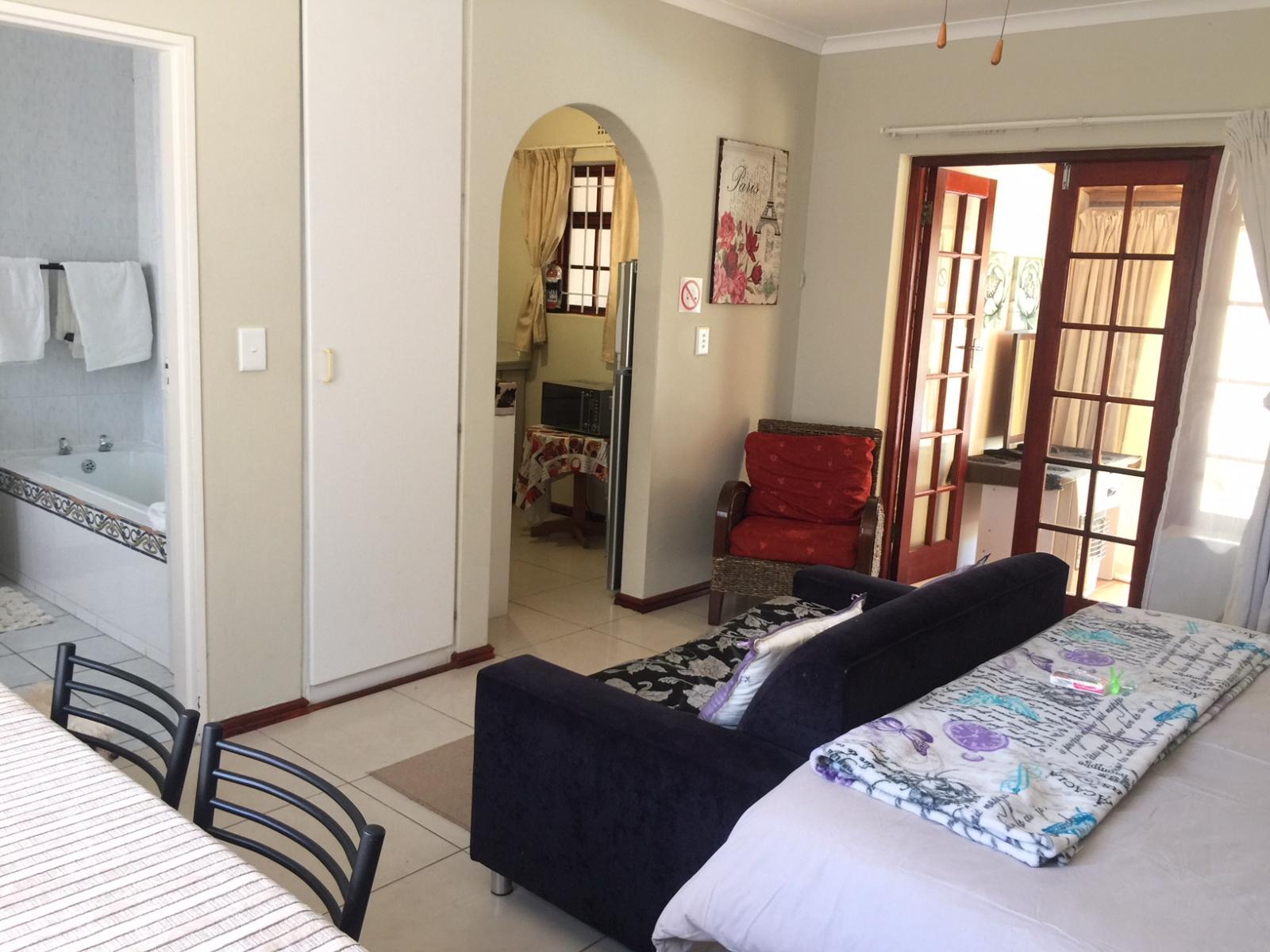 Room 1 — Photo of the whole room