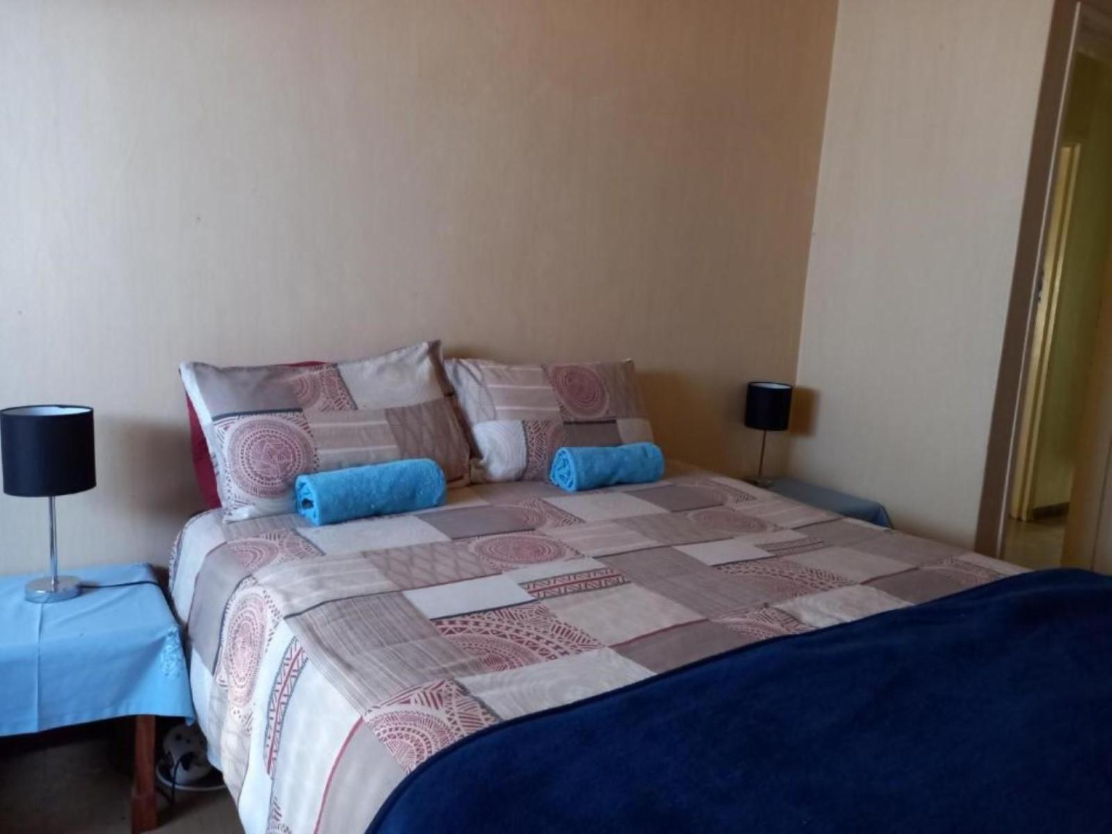 Room 7 — Bed