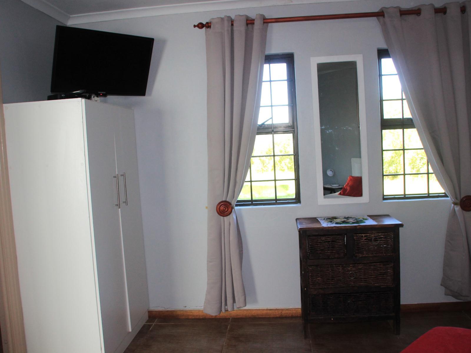 Room 1 — Photo of the whole room