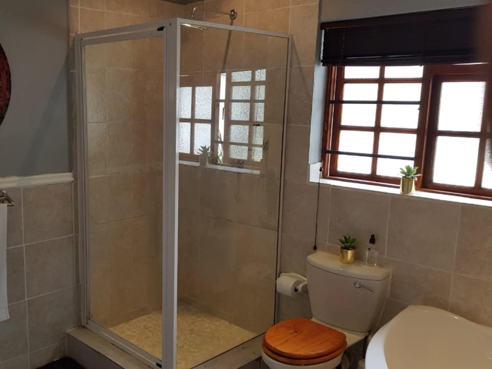 Room 7 — Bathroom