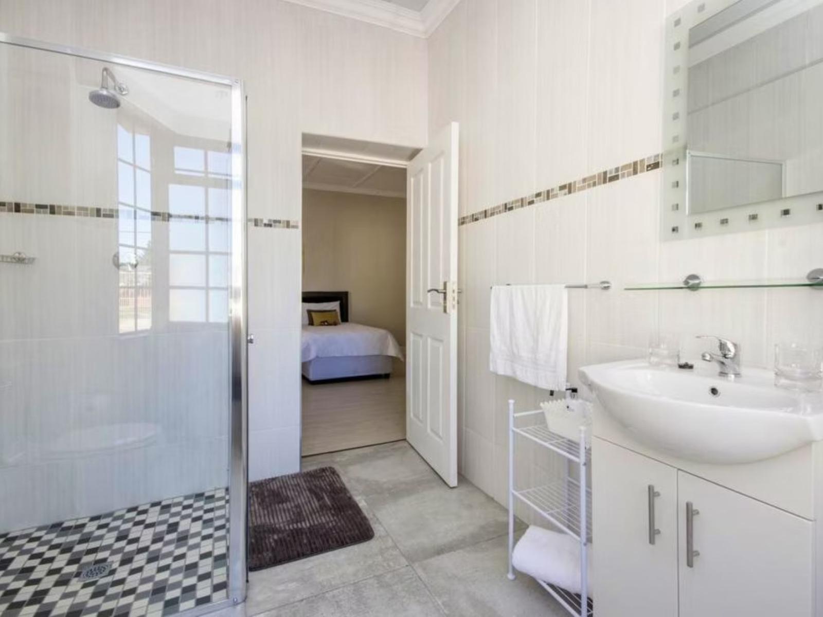 Room 7 — Bathroom