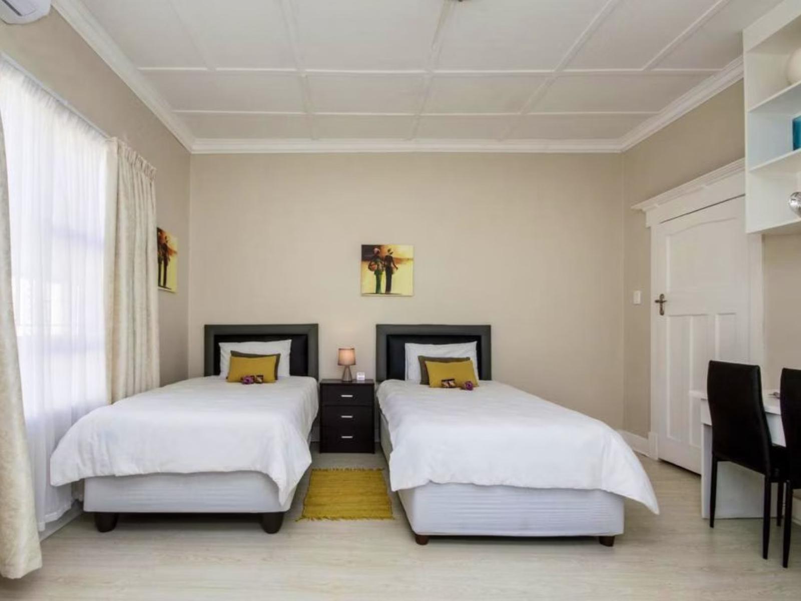 Room 7 — Bed