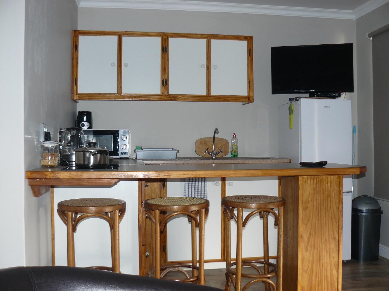 Room 2 — Kitchenette
