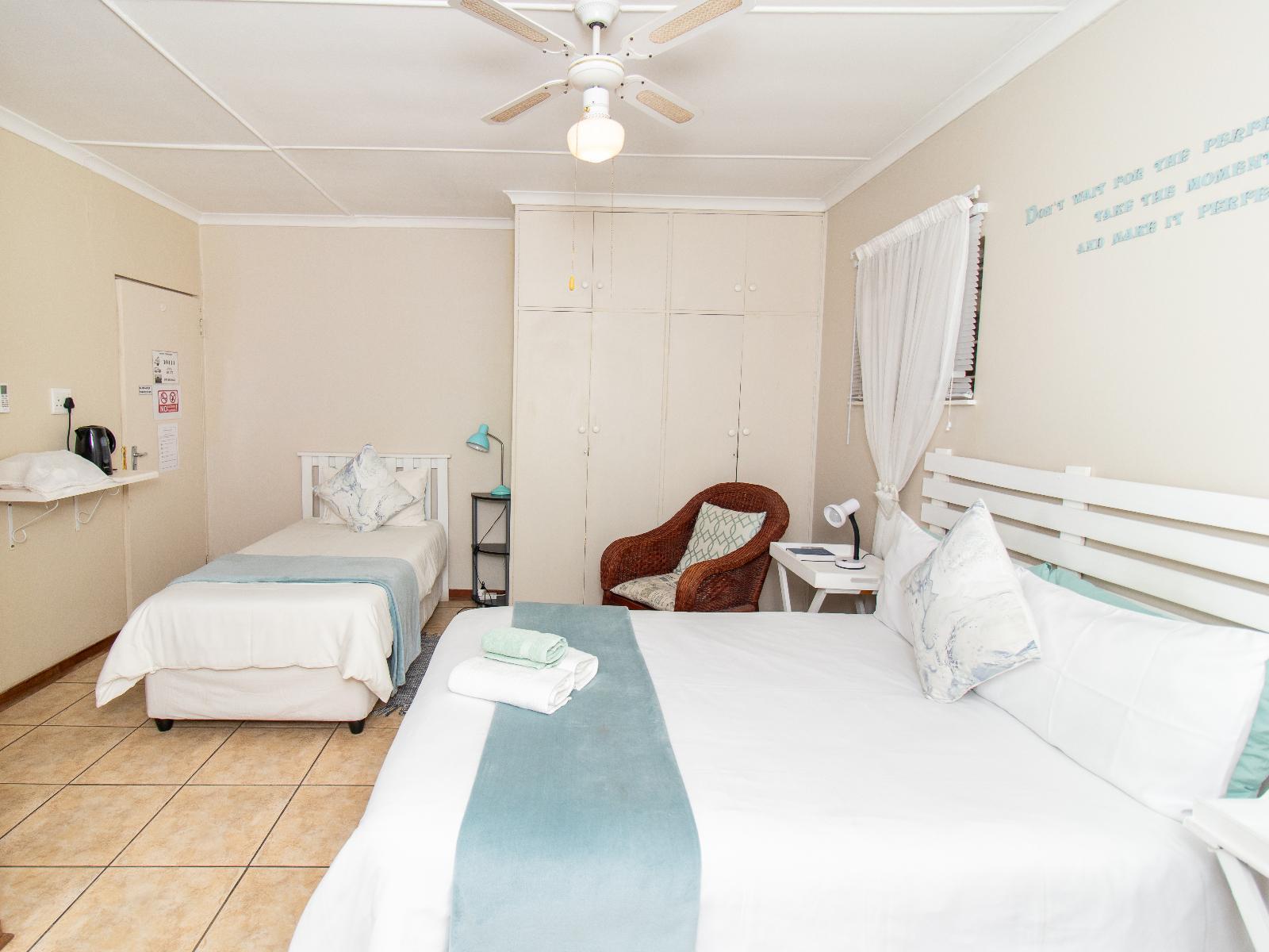 Room 2 — Photo of the whole room