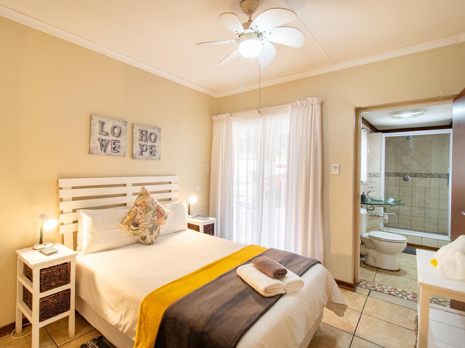 Room 1 — Photo of the whole room