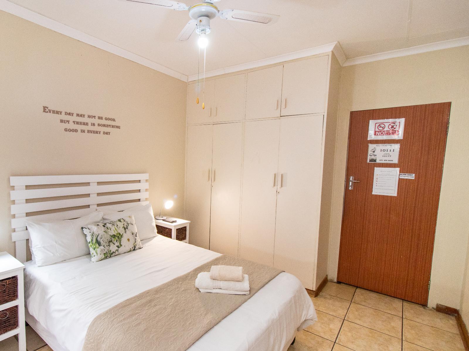 Room 1 — Photo of the whole room