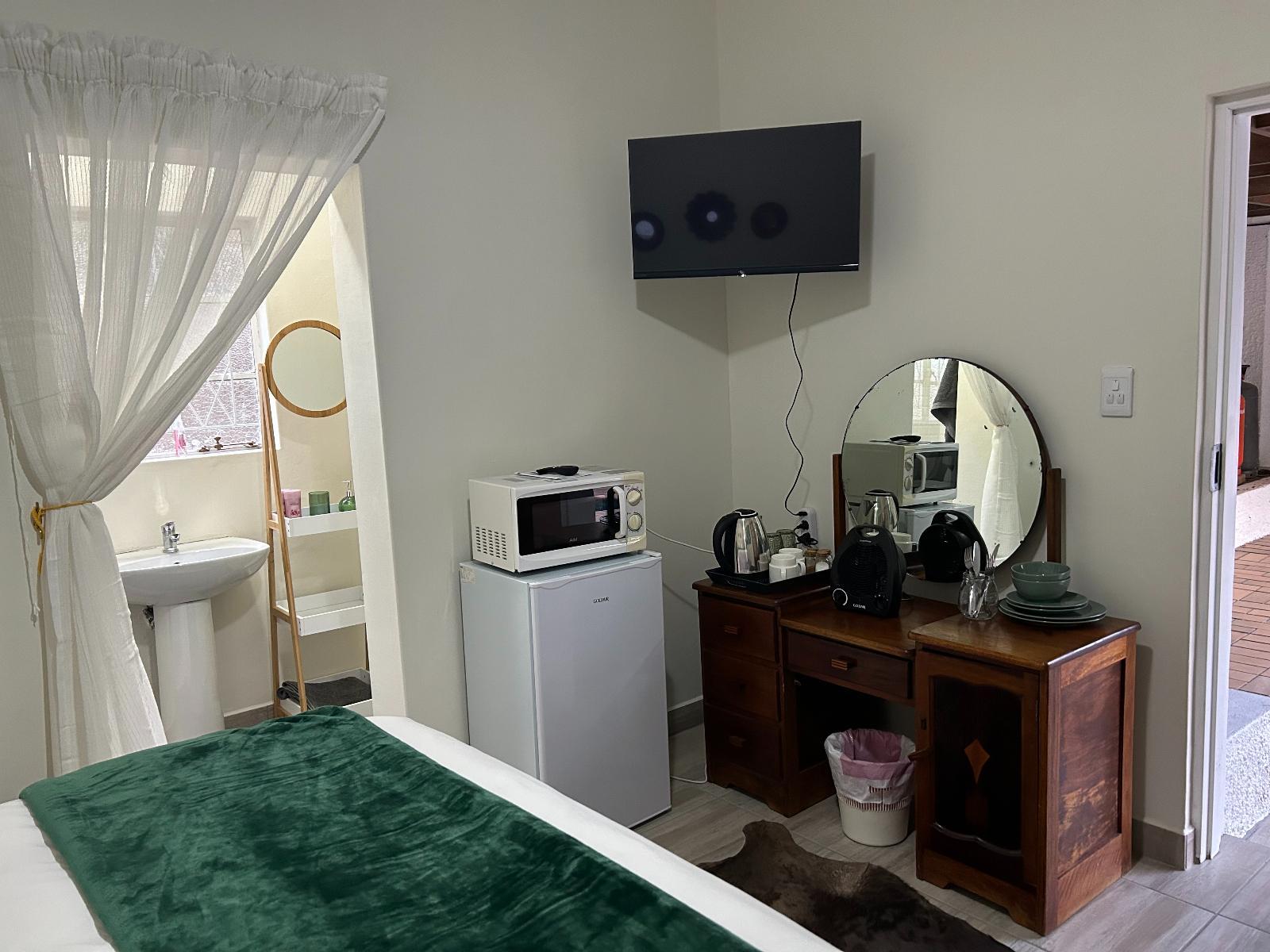 Room 3 — Photo of the whole room
