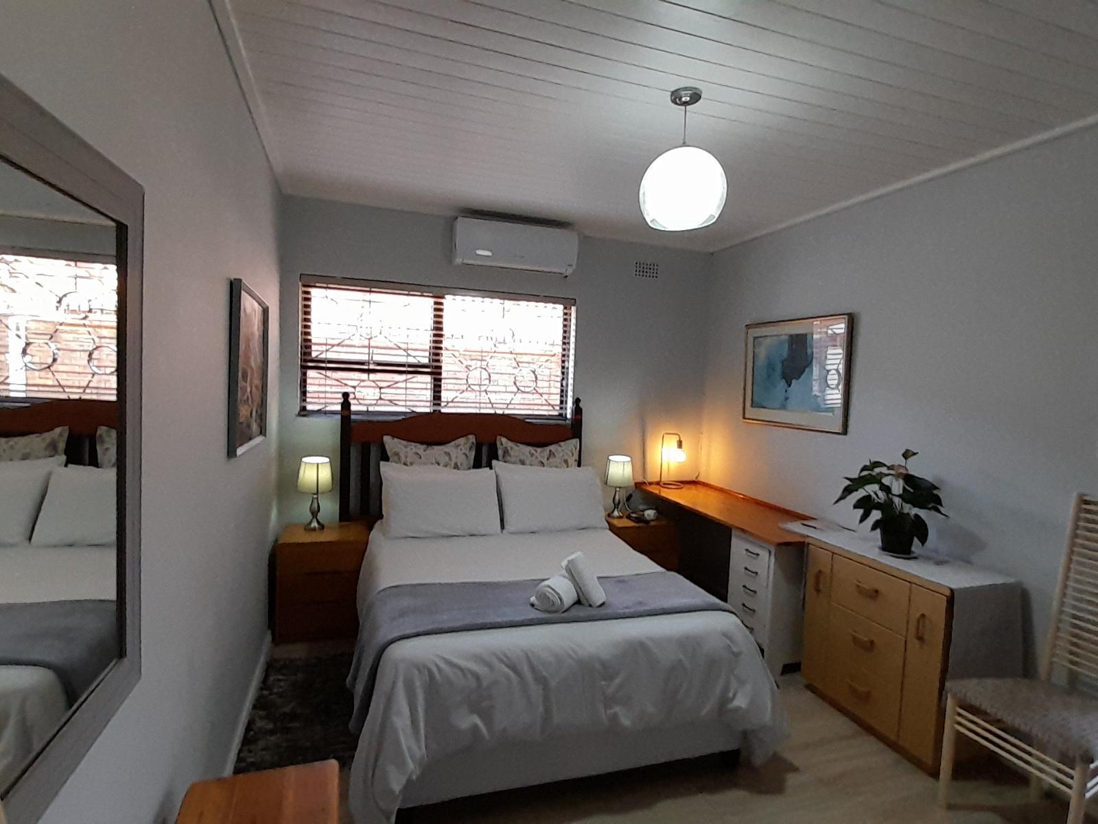 Room 5 — Photo of the whole room
