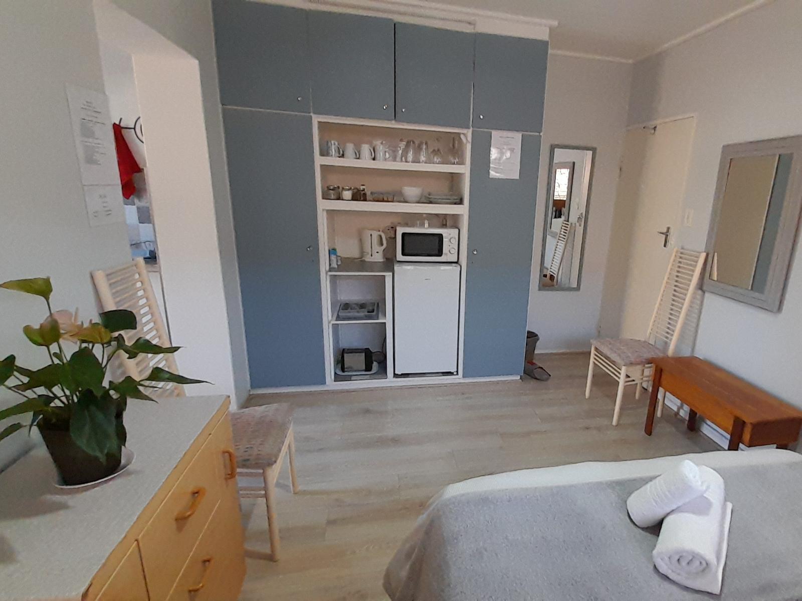 Room 5 — Photo of the whole room