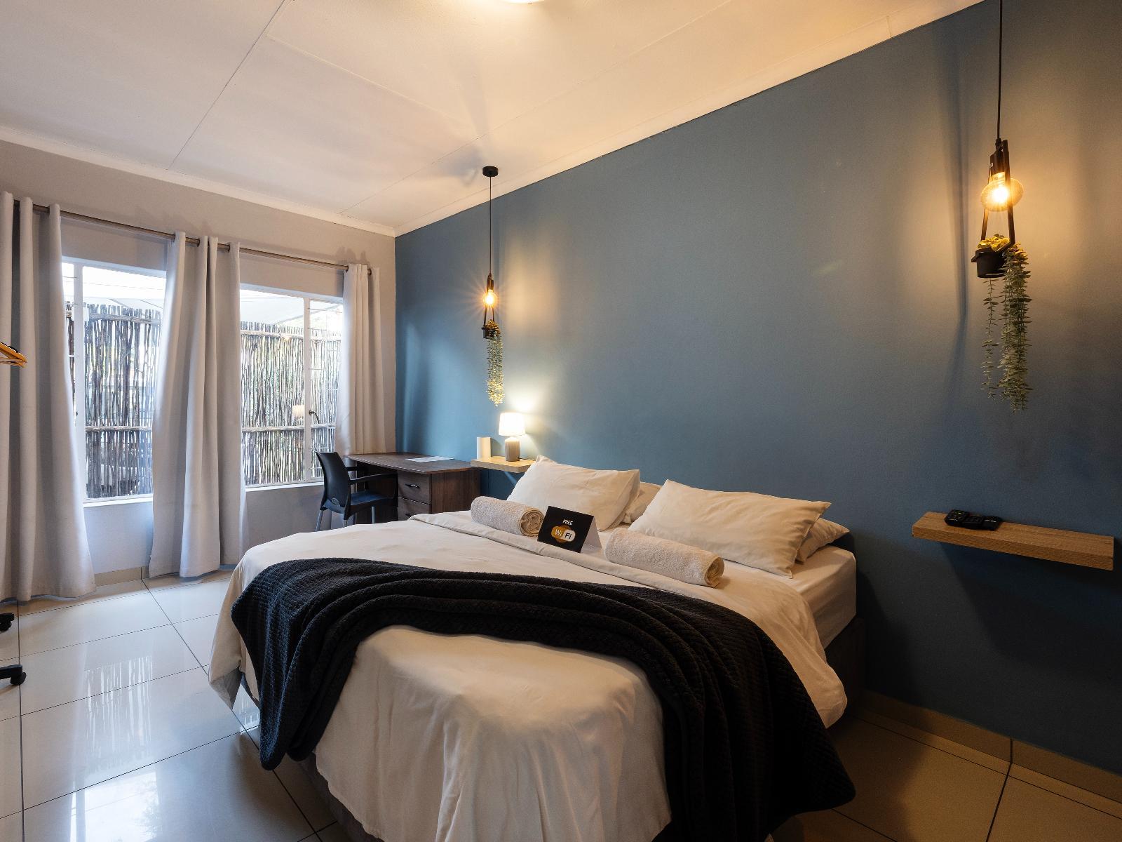 Room 1 — Photo of the whole room