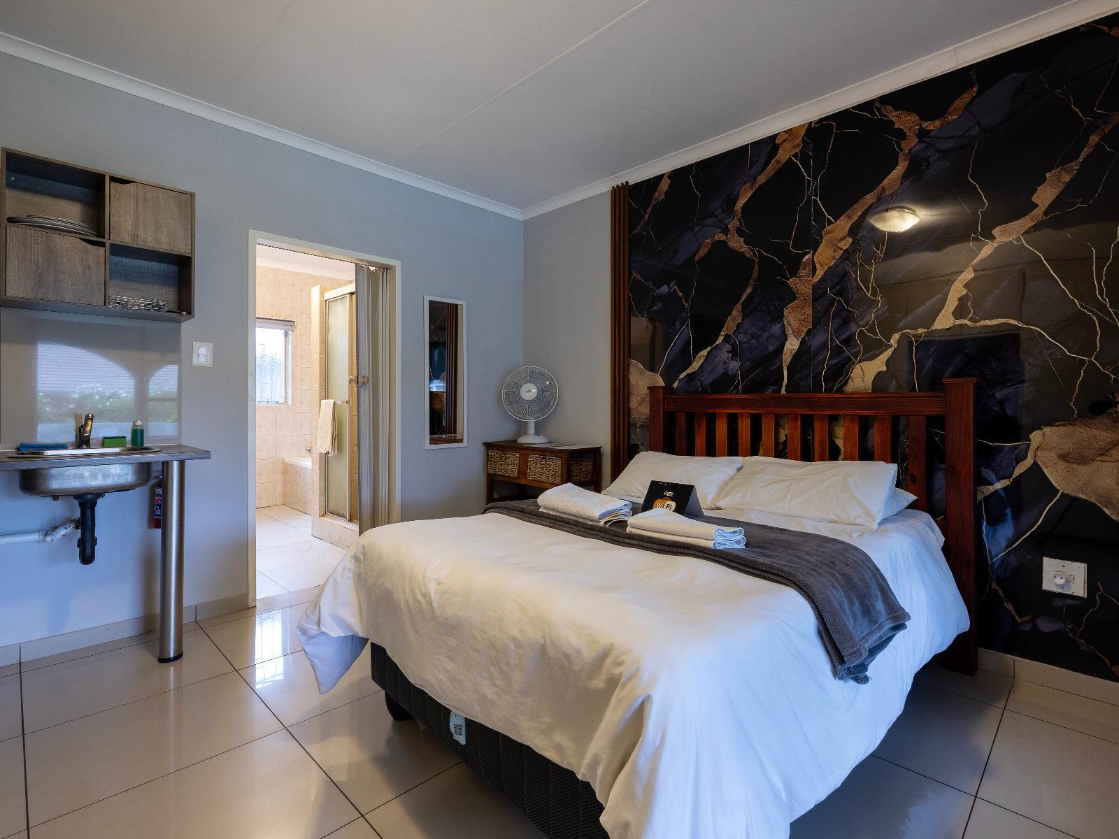 Room 1 — Photo of the whole room