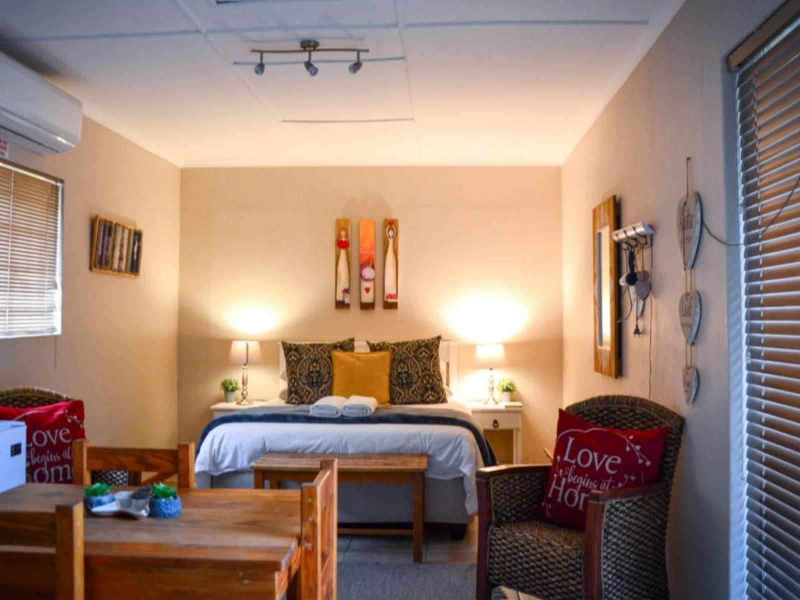 Room 1 — Photo of the whole room