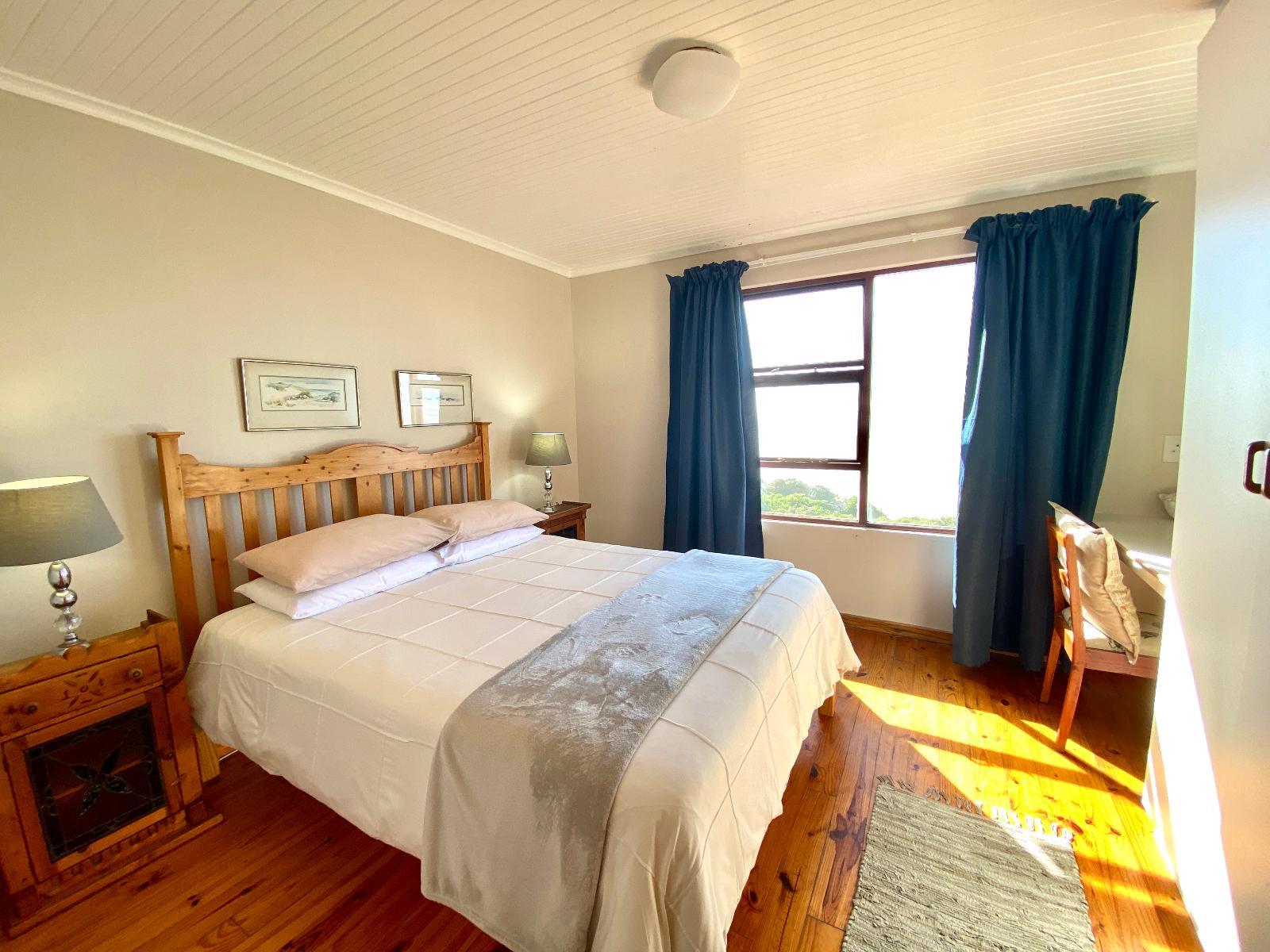 Room 5 — Photo of the whole room