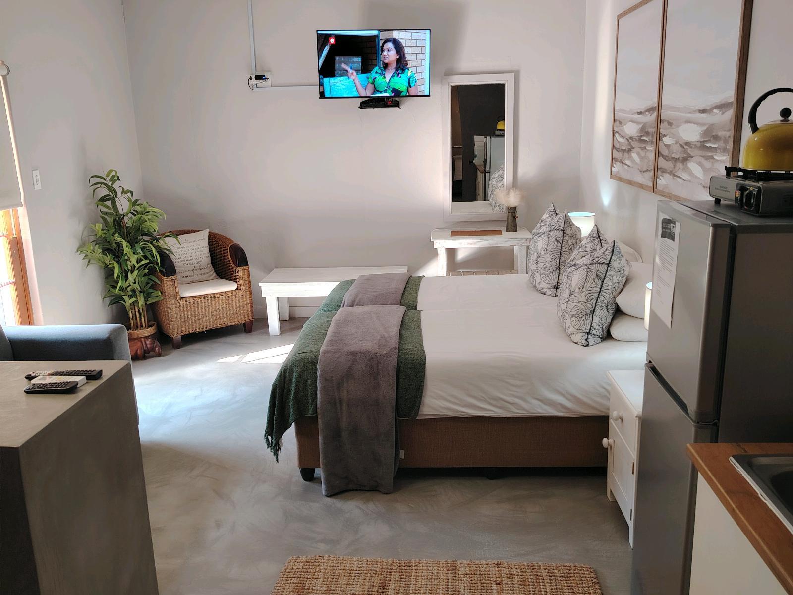 Room 1 — Photo of the whole room