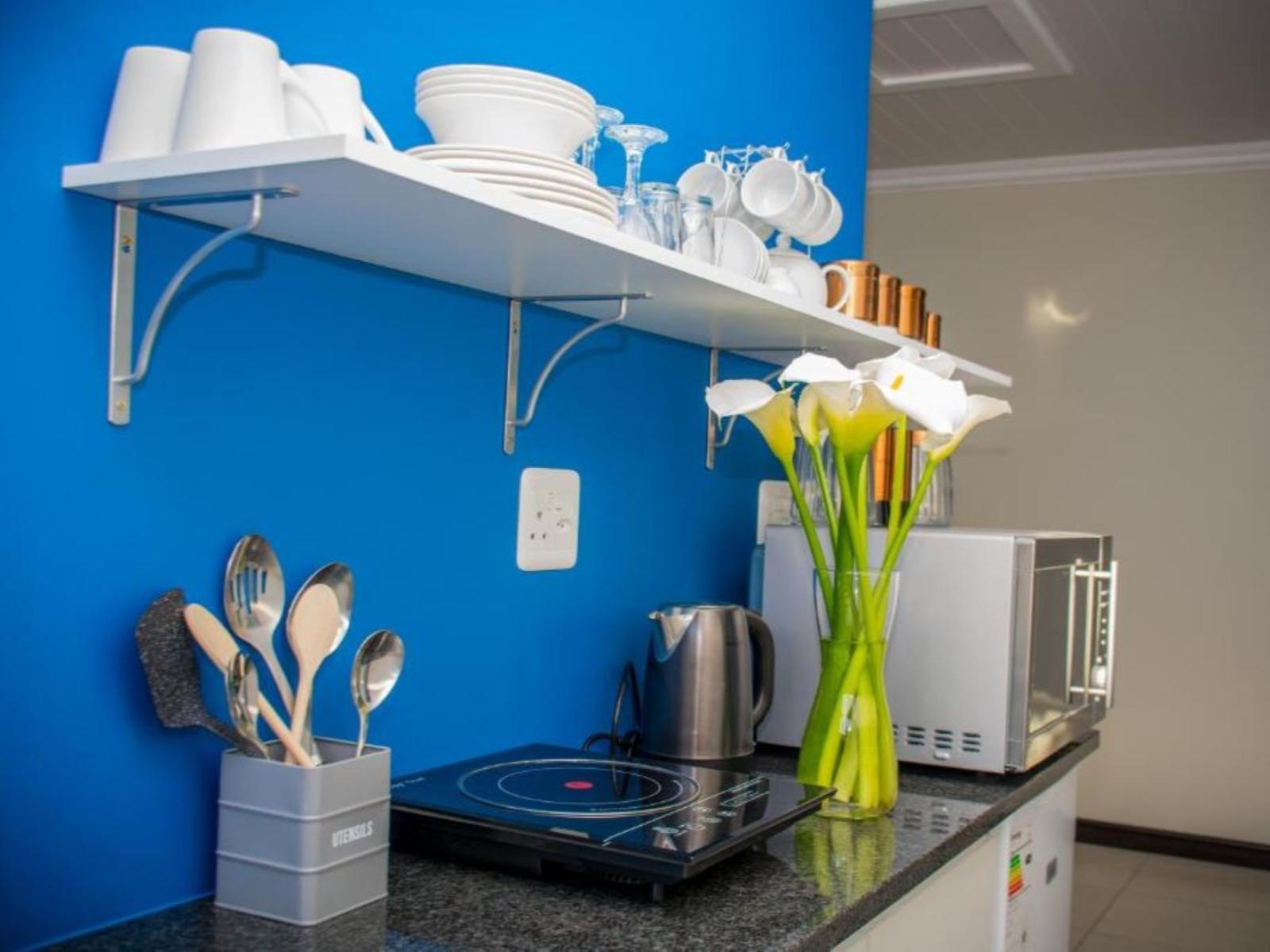 Room 1 — Kitchenette