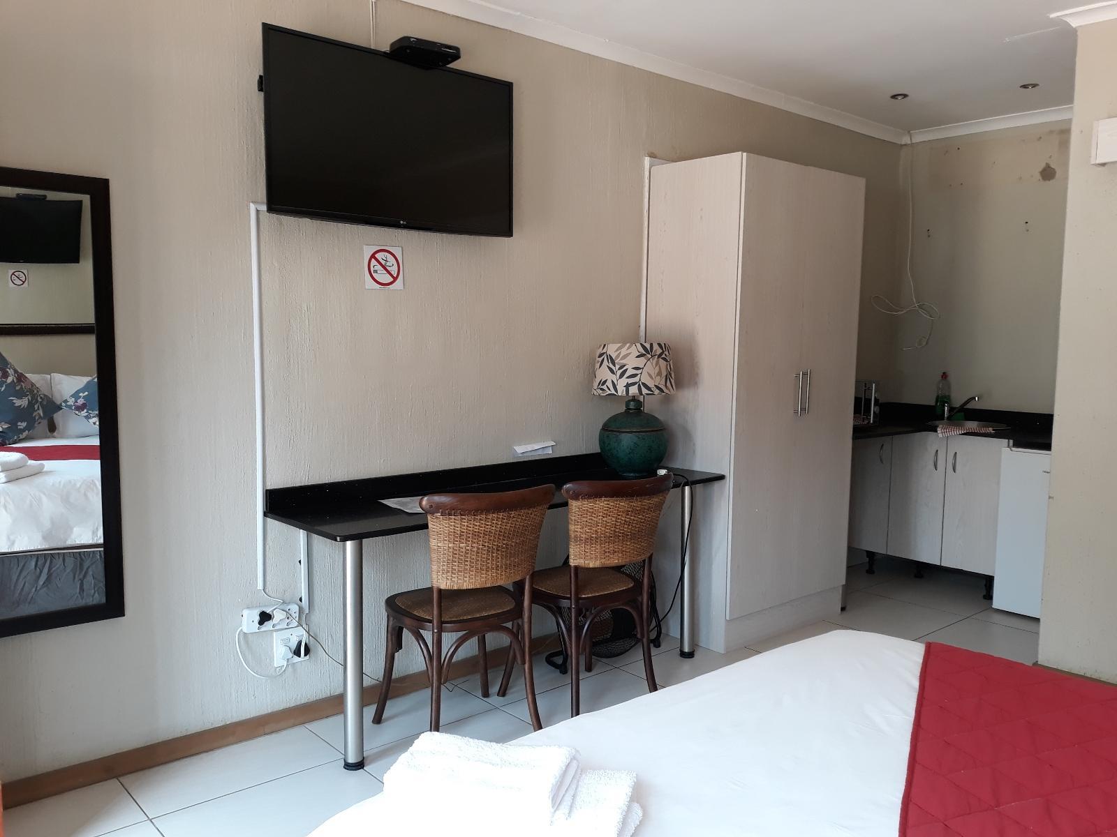 Room 3 — Photo of the whole room
