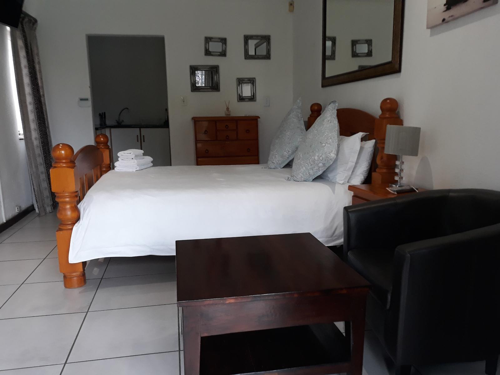 Room 1 — Photo of the whole room