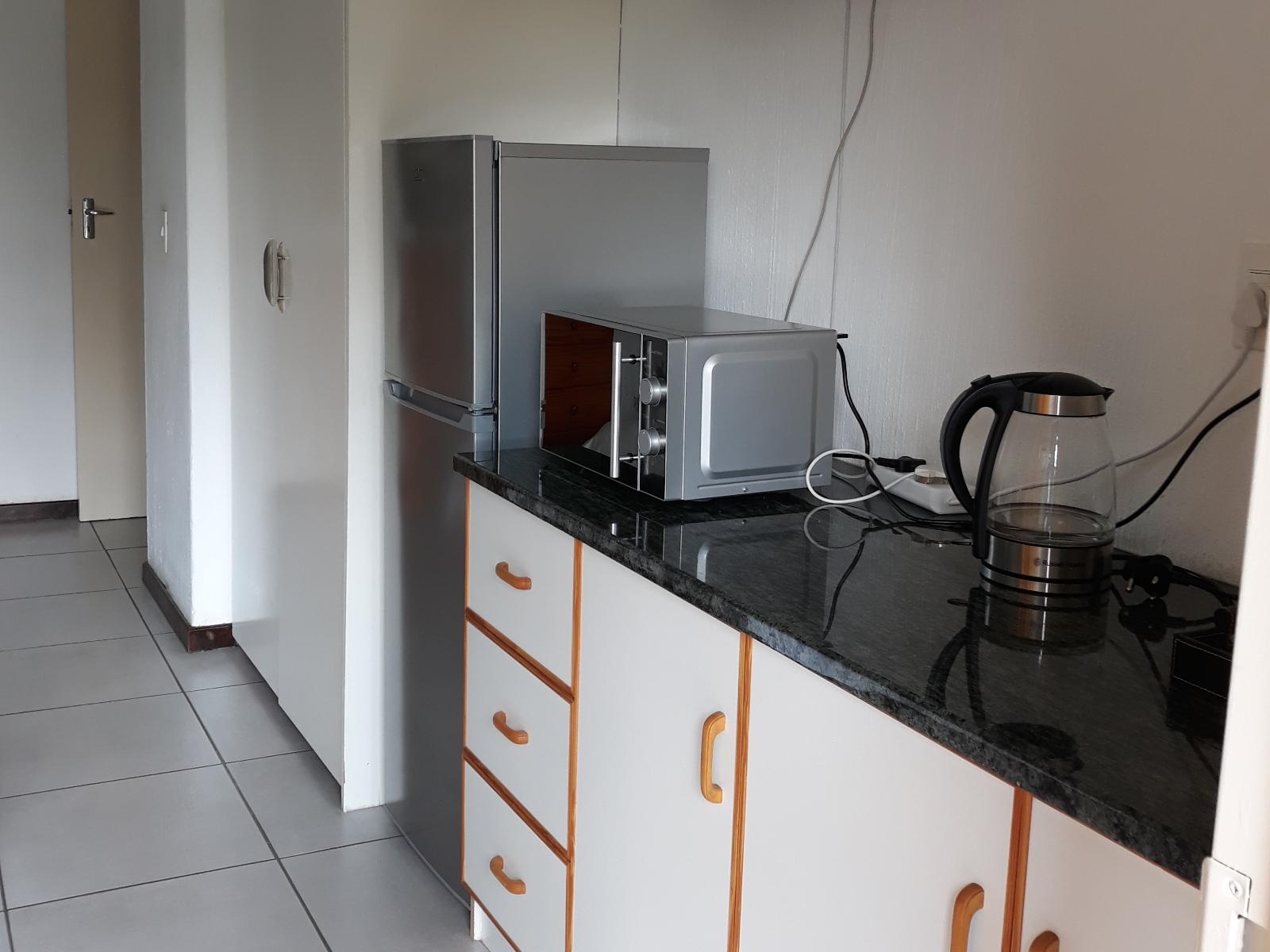 Room 2 — Coffee/tea facilities