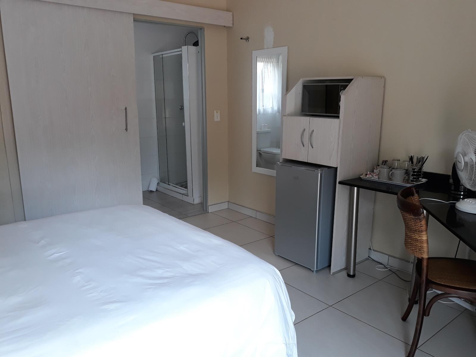 Room 5 — Bed