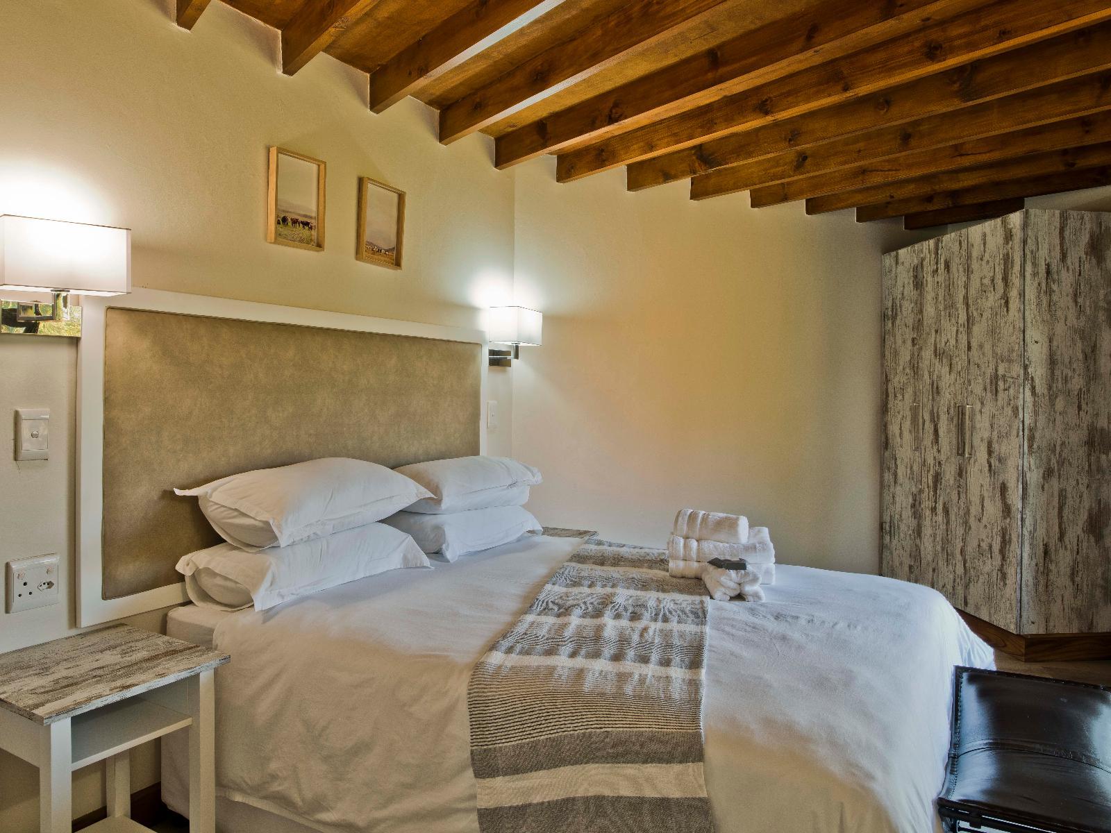 Room 1 — Photo of the whole room