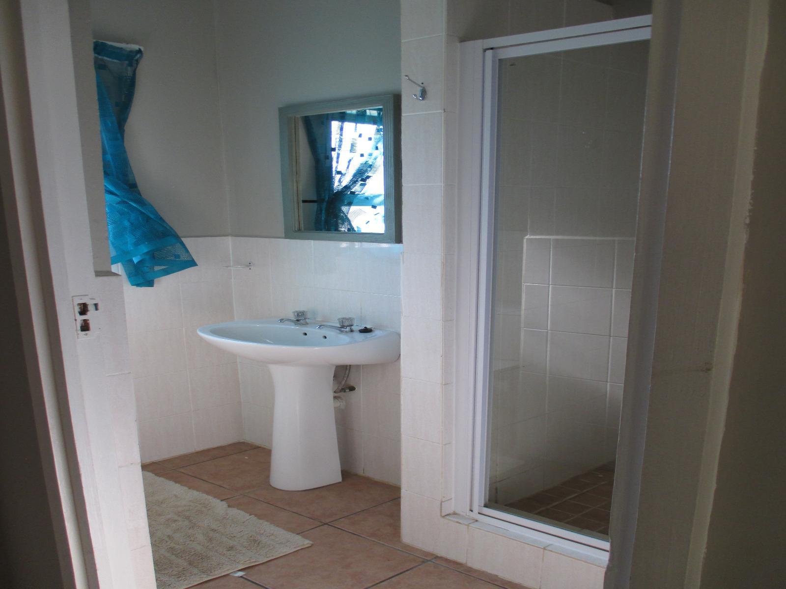 Room 4 — Bathroom