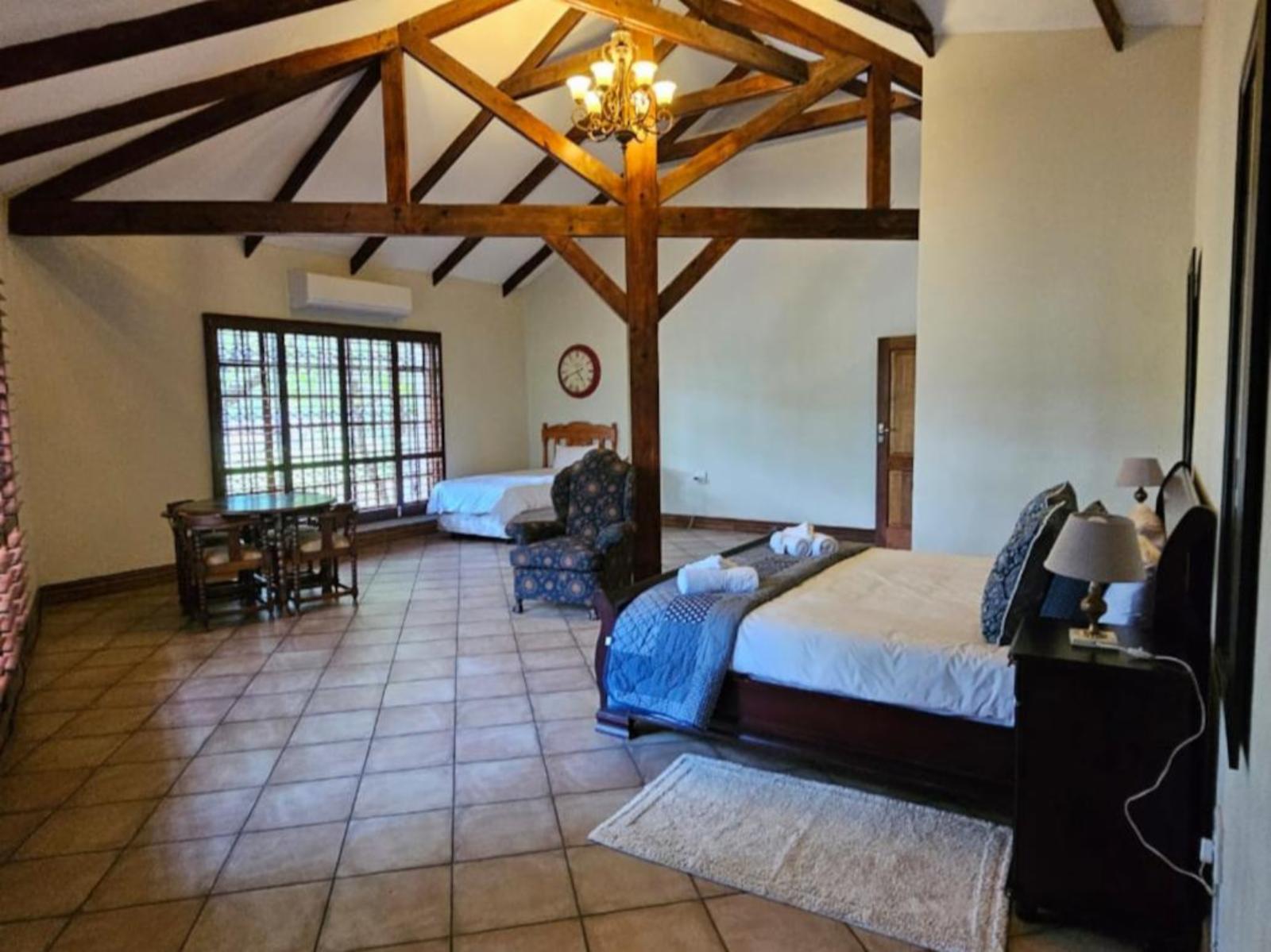 Room 4 — Photo of the whole room