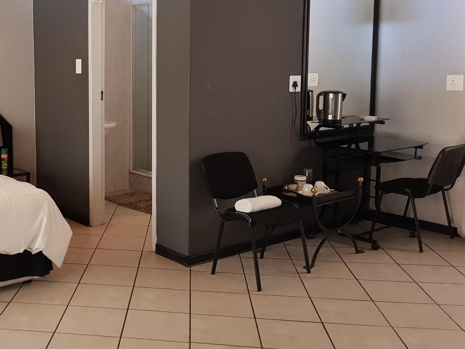 Room 1 — Coffee/tea facilities
