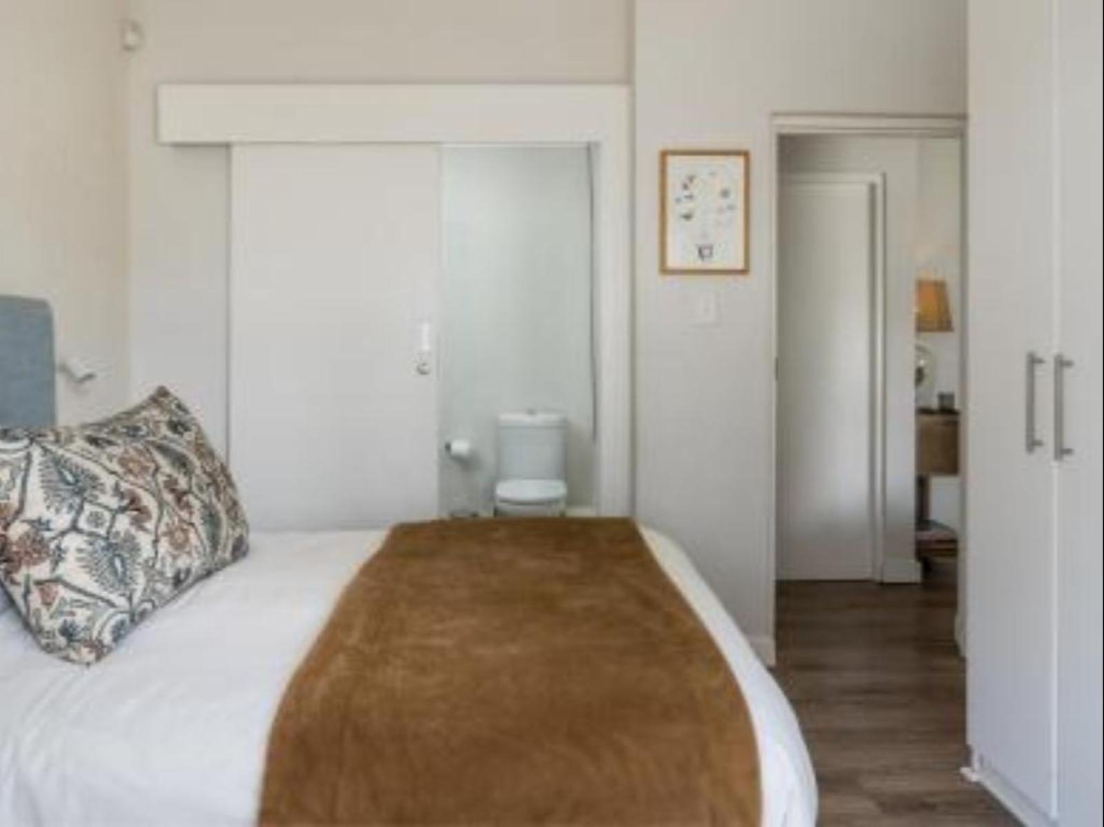 Room 1 — Photo of the whole room