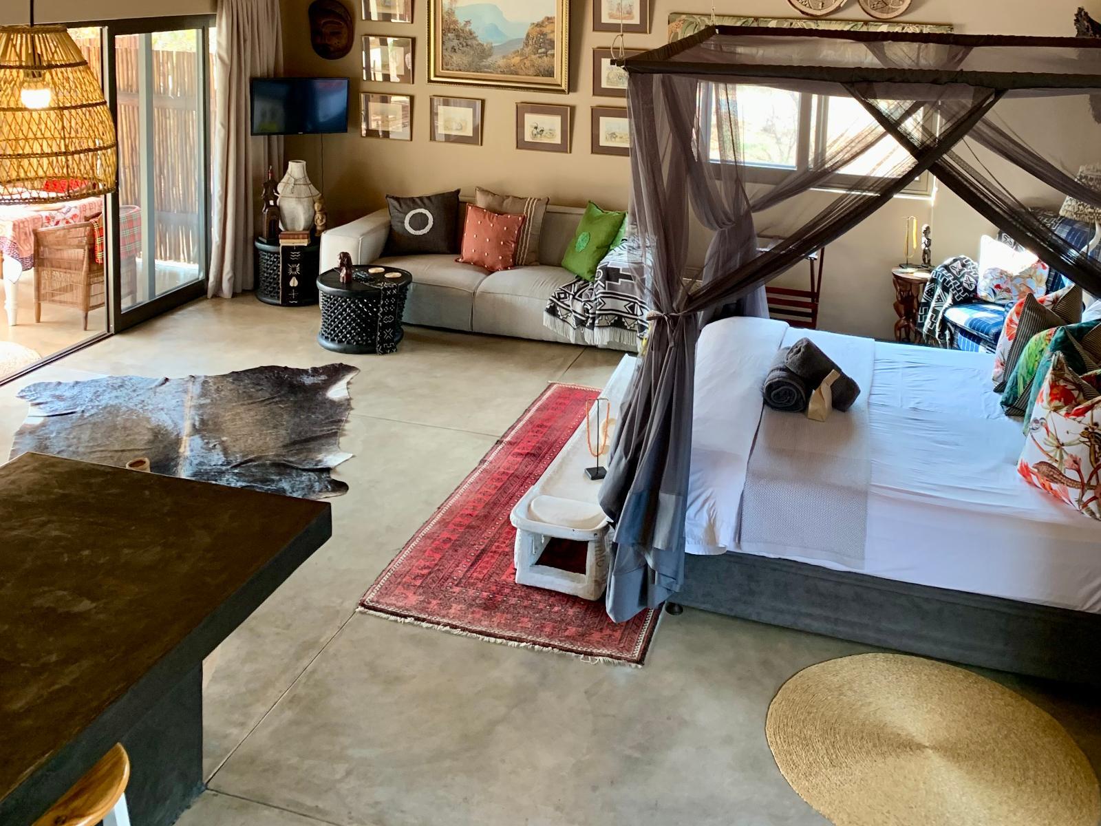 Room 1 — Photo of the whole room