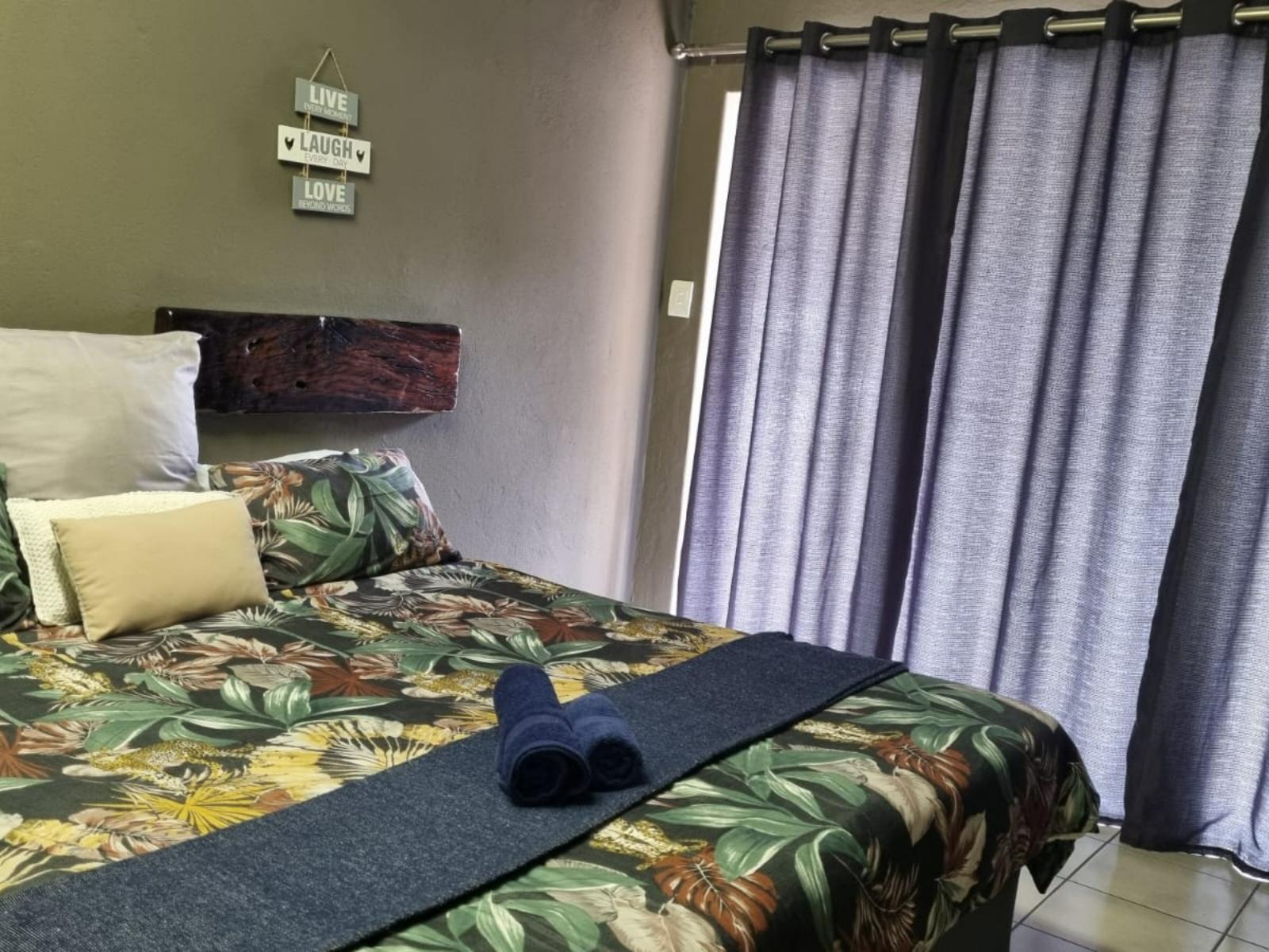 Room 7 — Bed