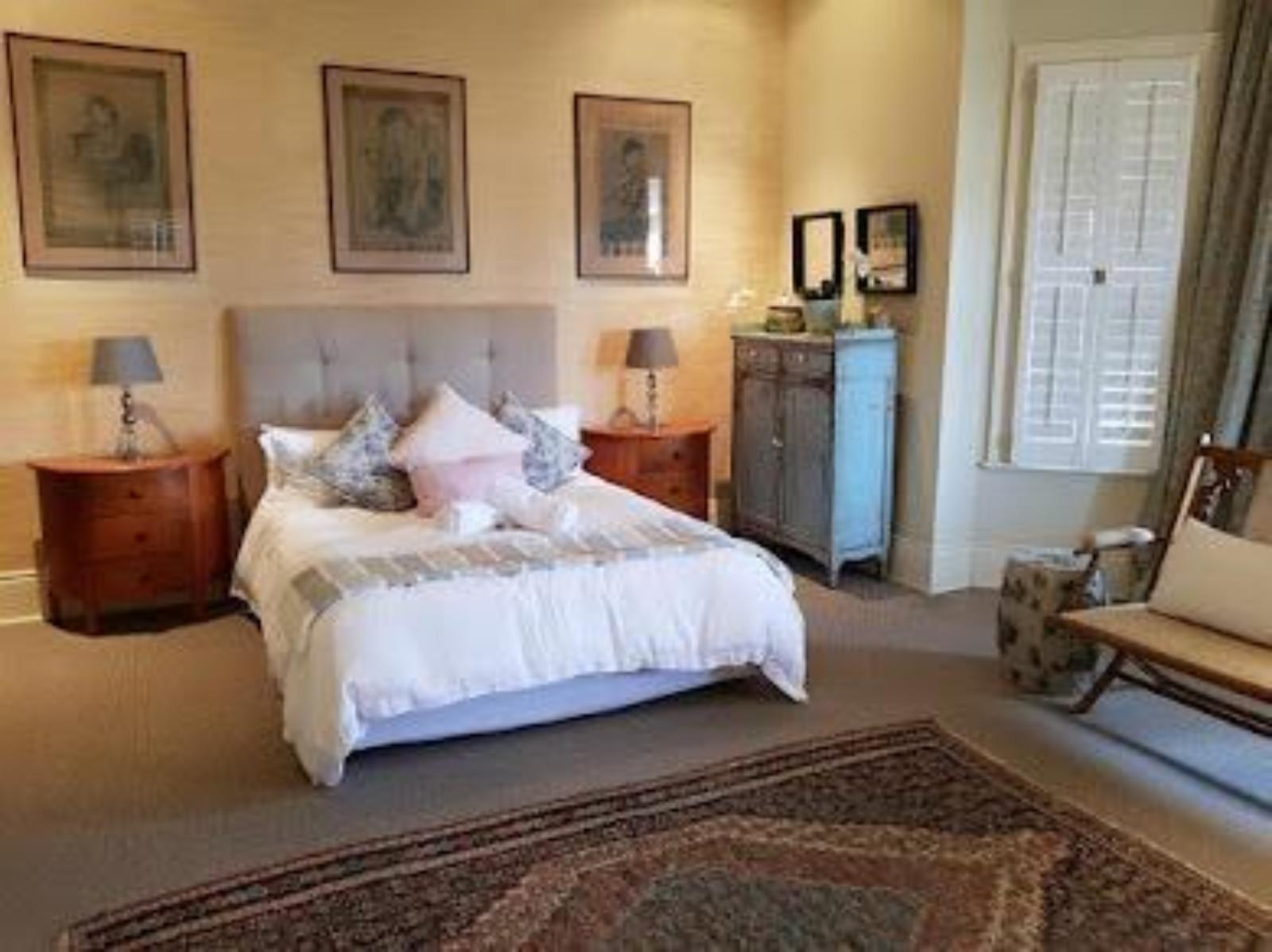 Room 5 — Photo of the whole room