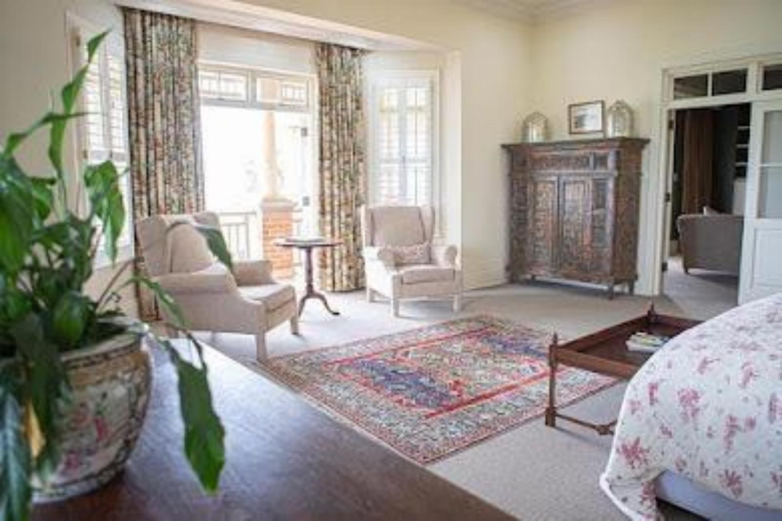 Room 5 — Seating area