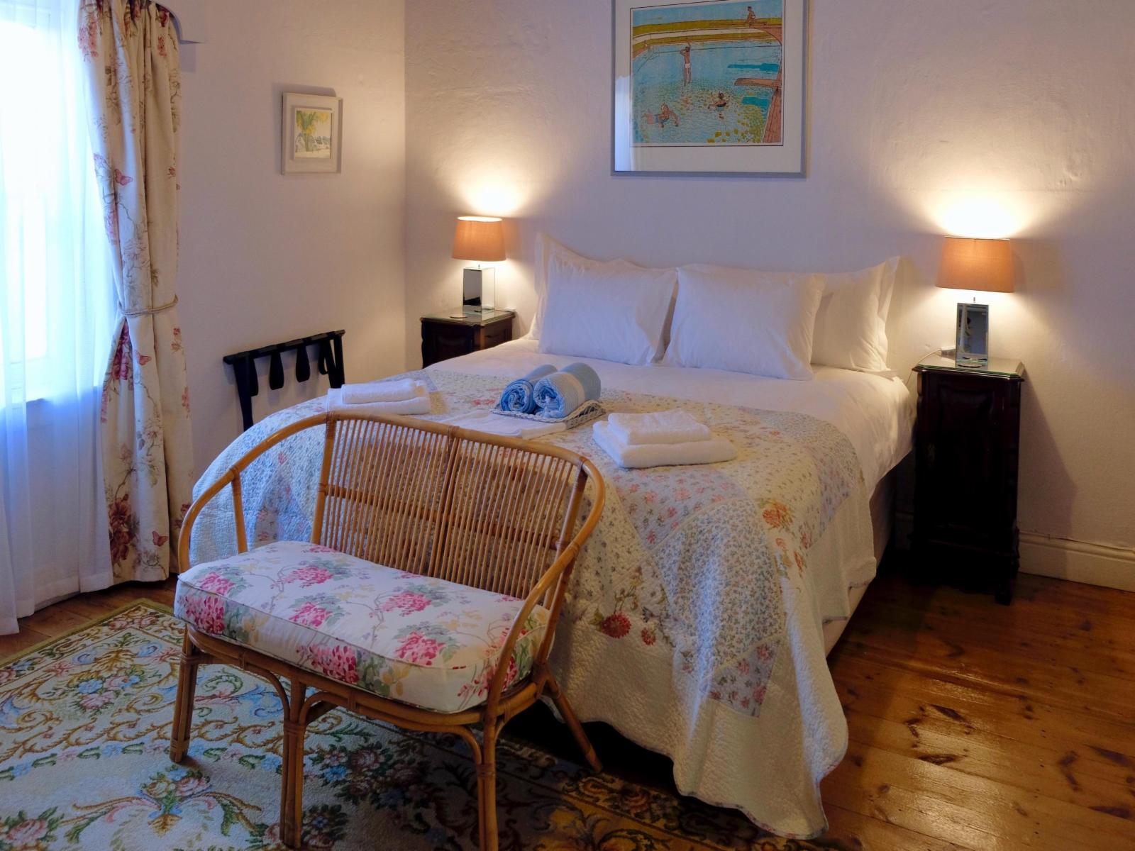 Room 2 — Photo of the whole room
