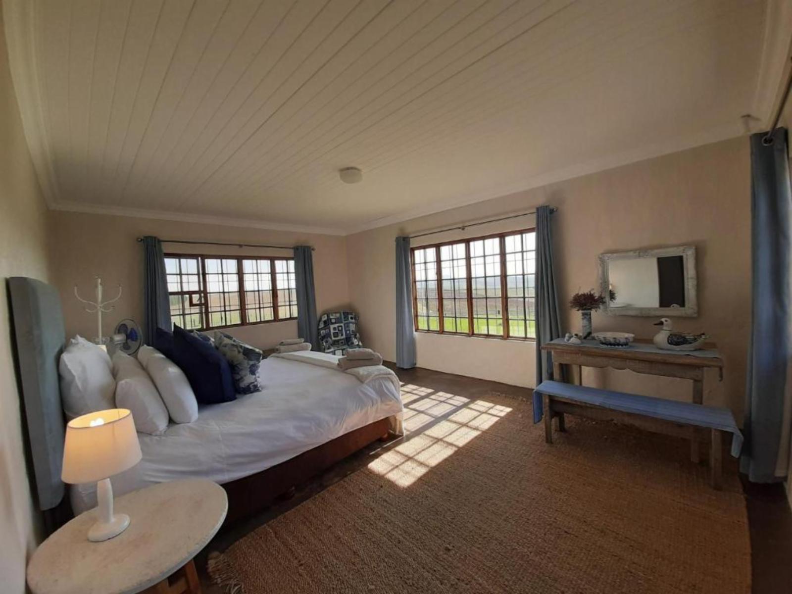 Room 1 — Photo of the whole room