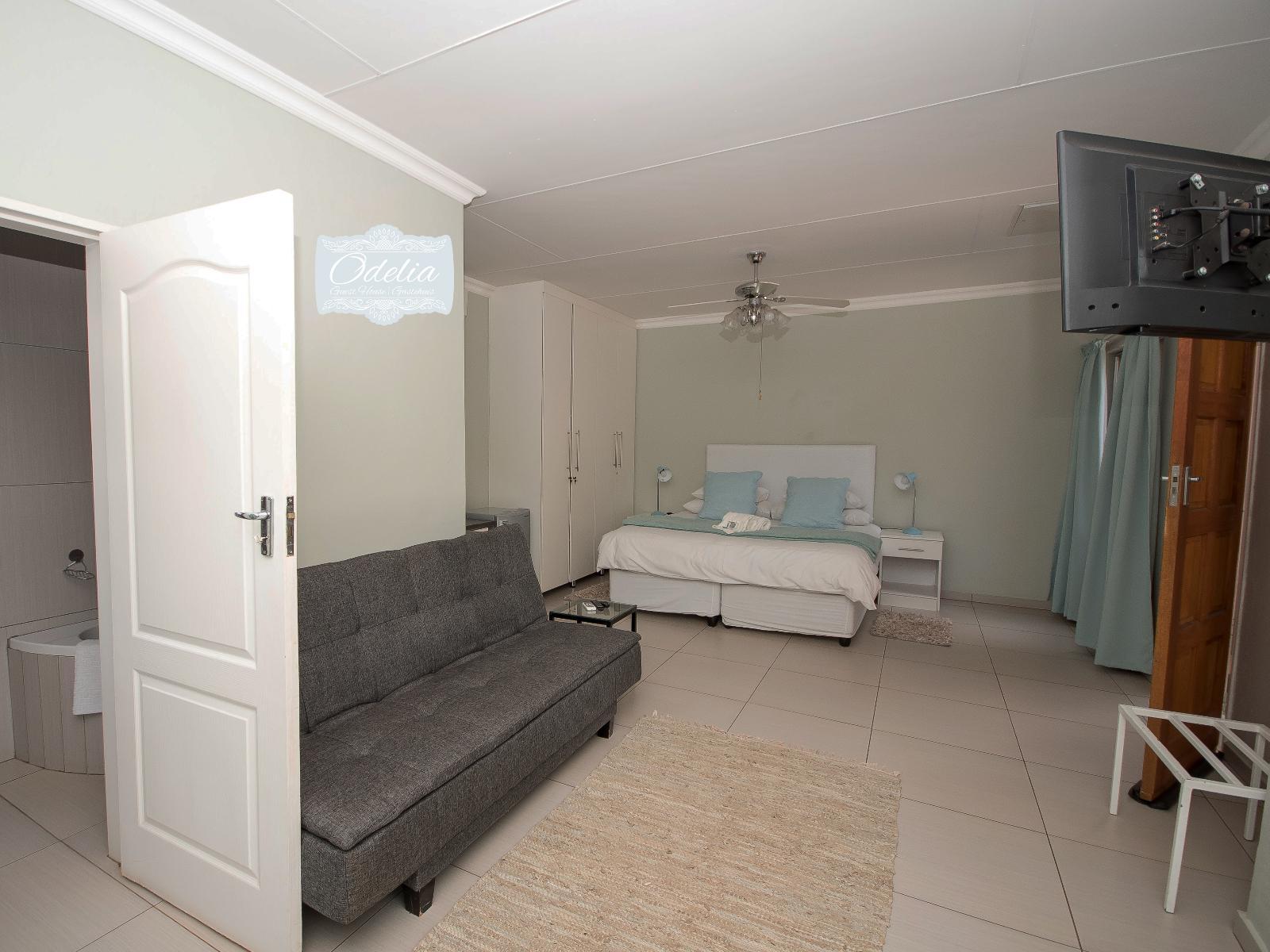 Room 4 — Photo of the whole room