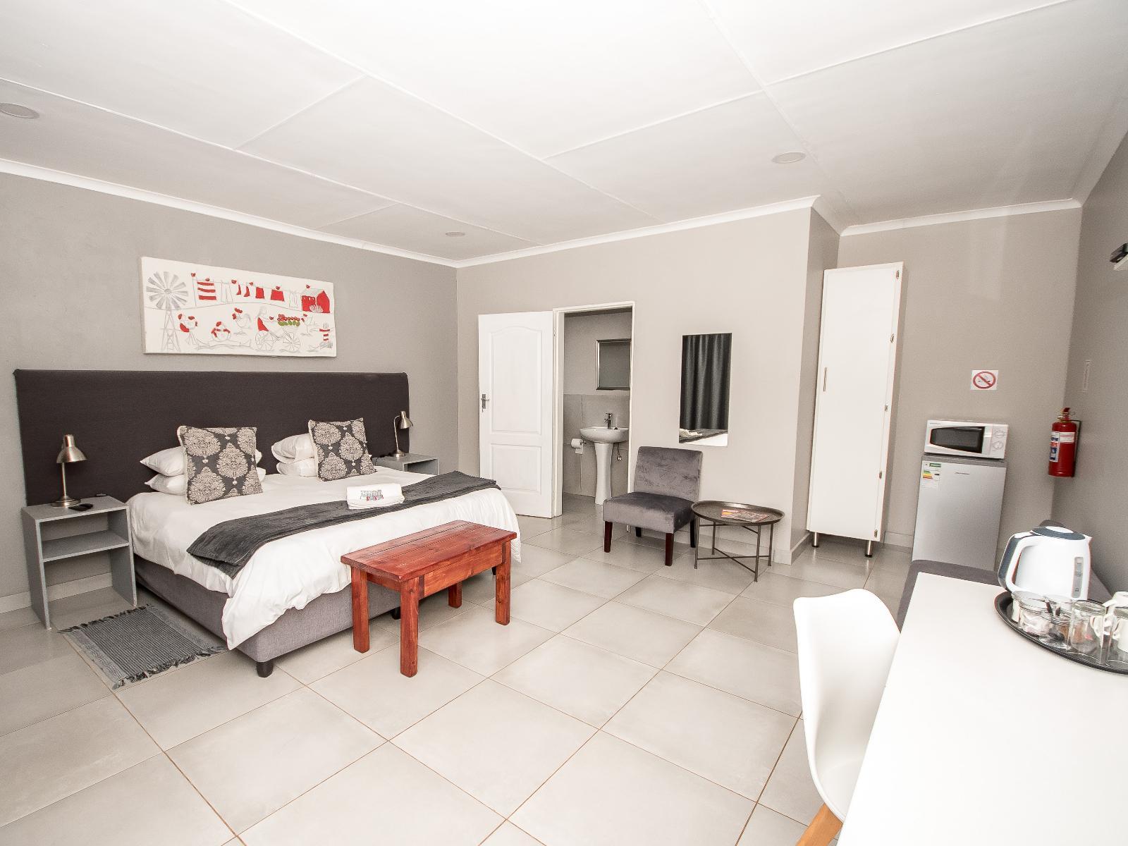 Room 1 — Photo of the whole room