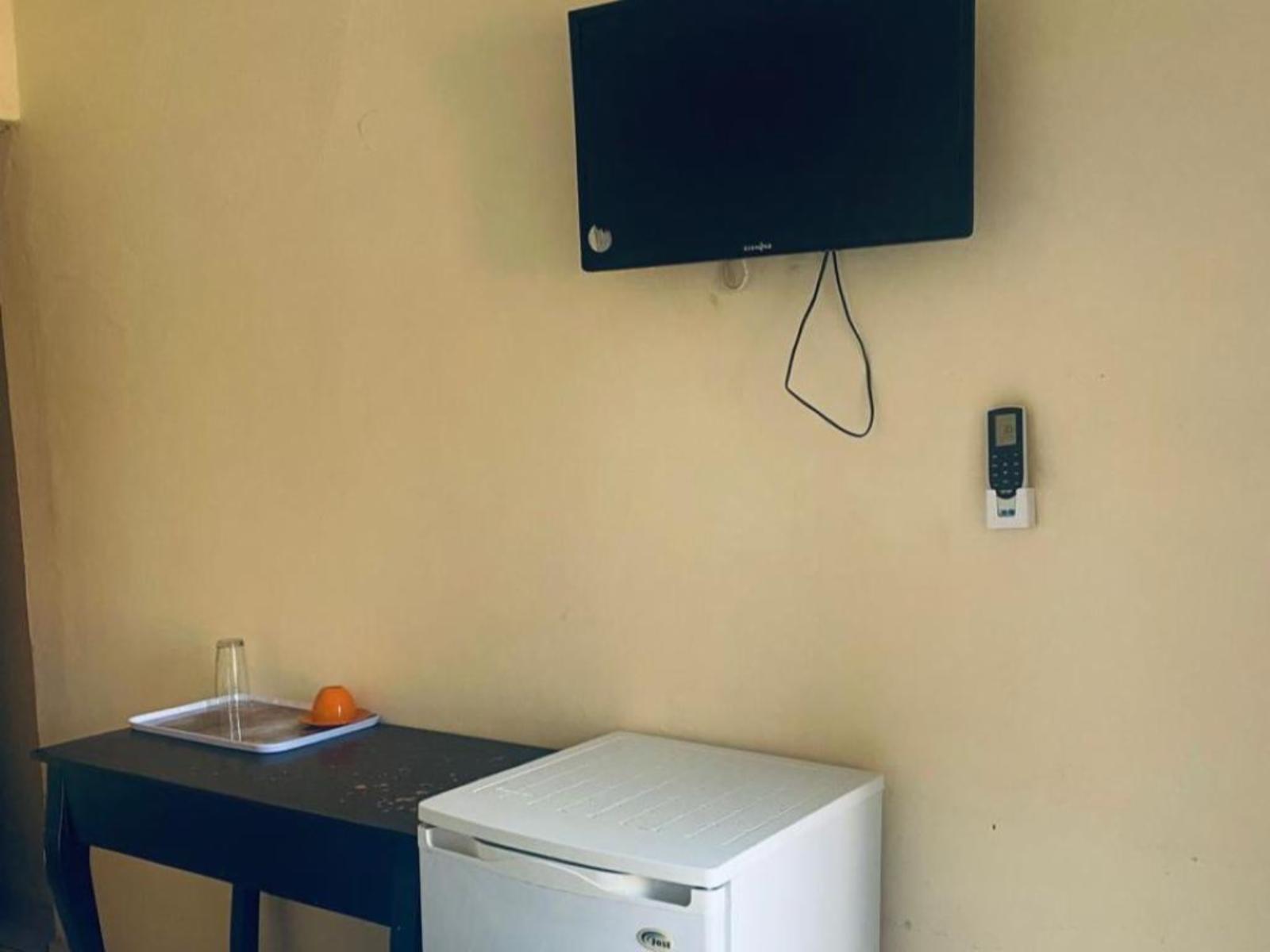 Room 1 — Photo of the whole room