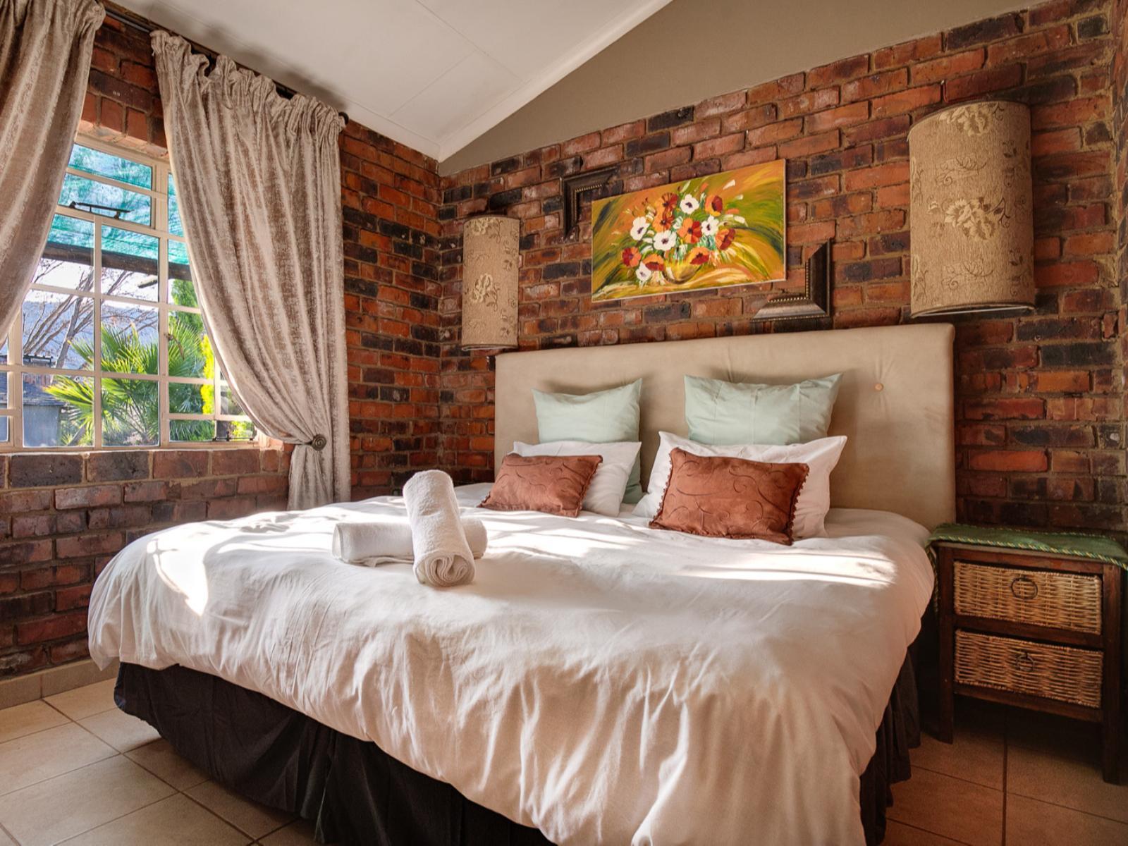 Room 1 — Photo of the whole room