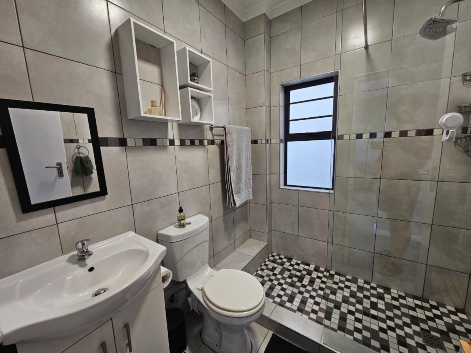 Room 7 — Bathroom