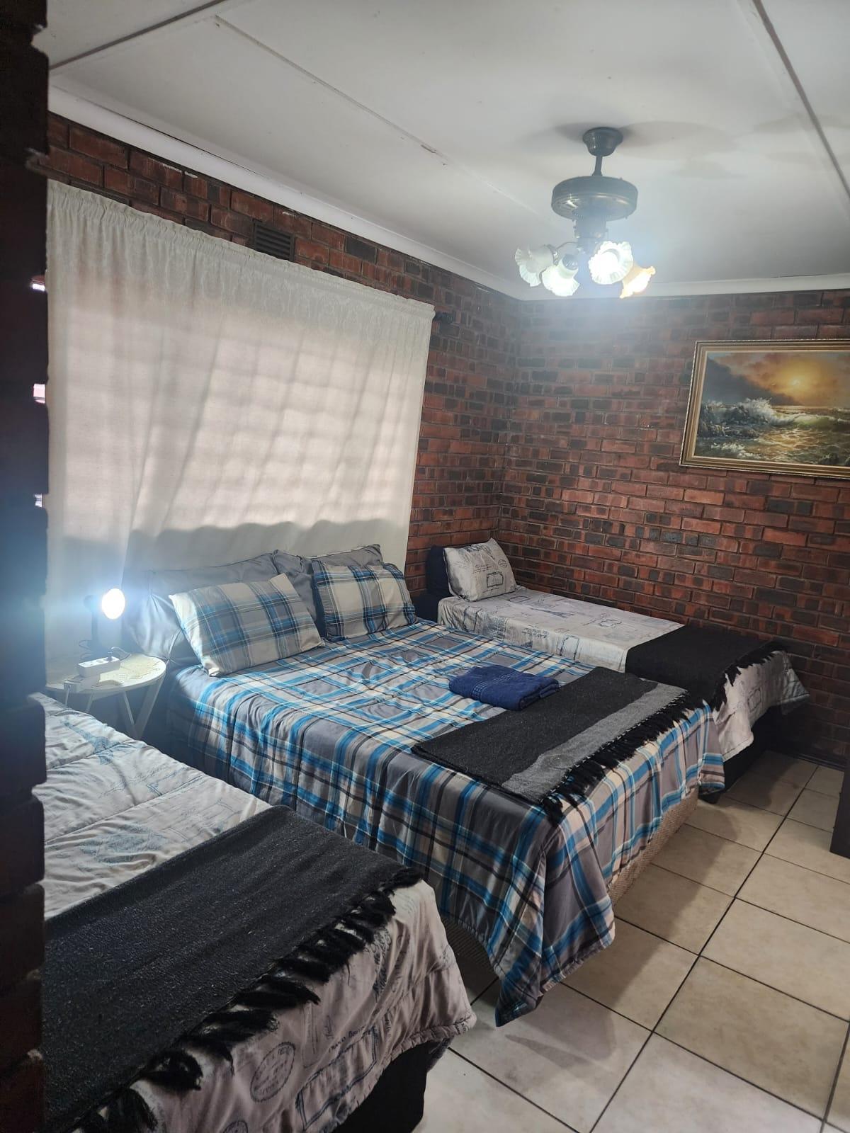 Room 1 — Photo of the whole room
