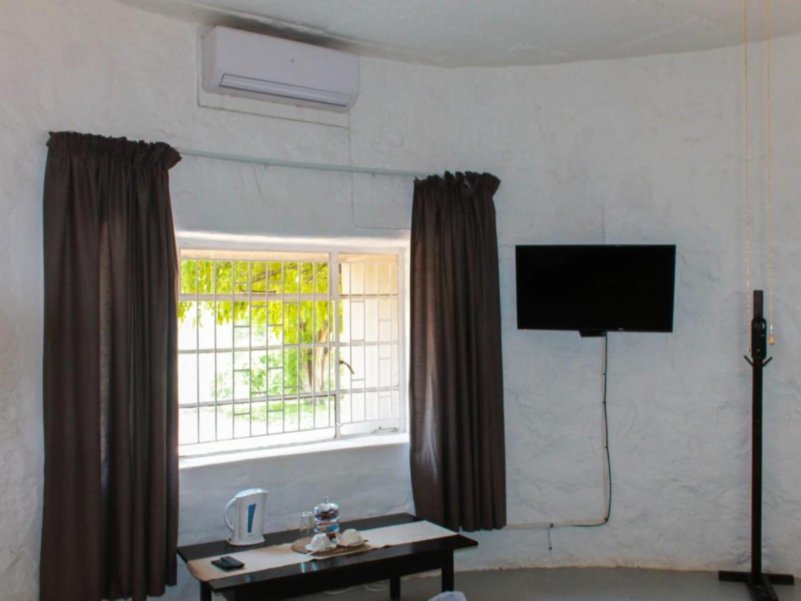 Room 1 — TV and multimedia