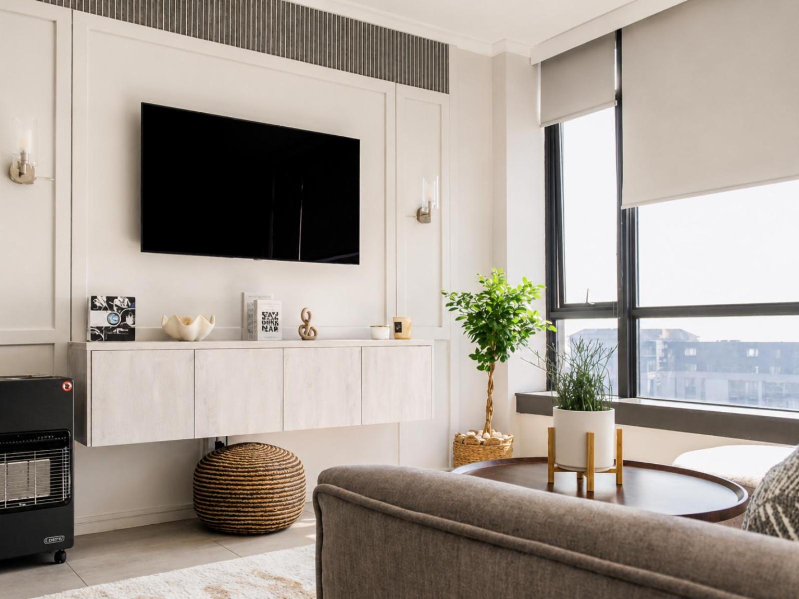 Room 1 — Communal lounge/ TV room