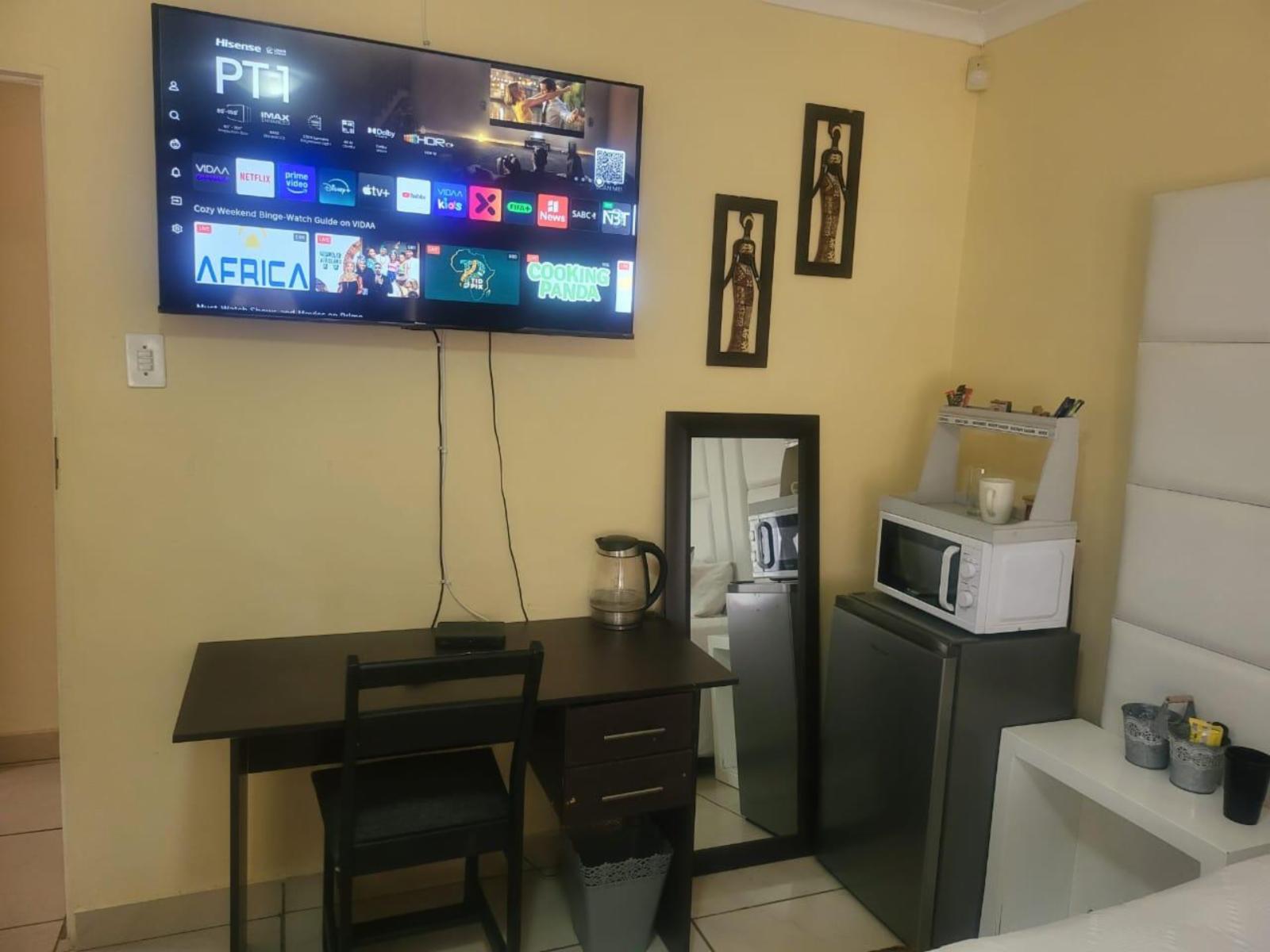 Room 1 — TV and multimedia